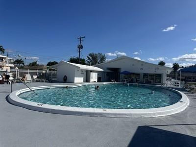 RO-LEN LAKES - Residential