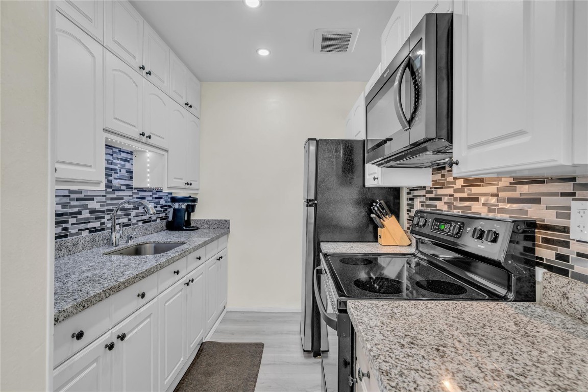 RO-LEN LAKES - Residential