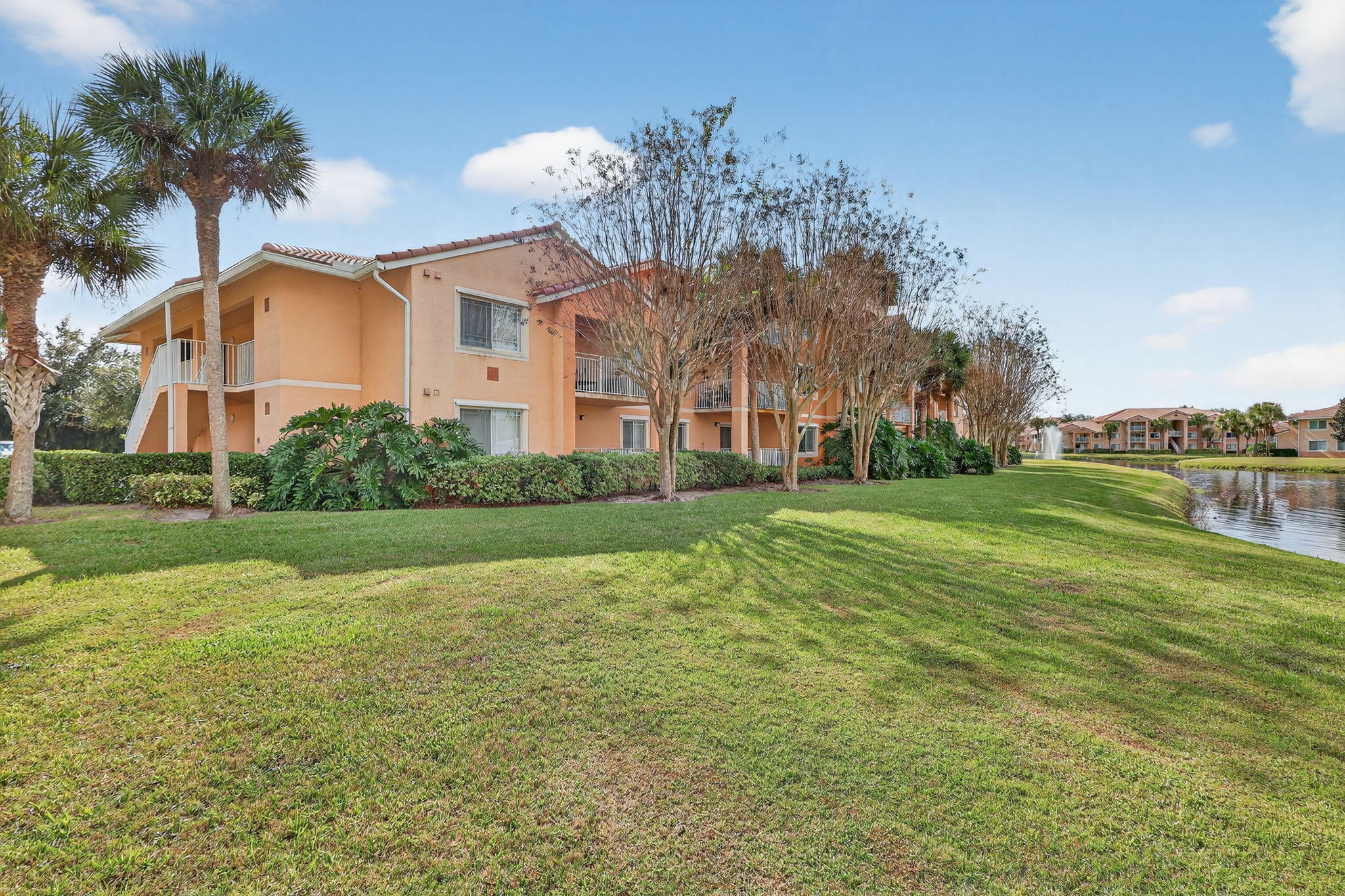 THE CLUB AT ST LUCIE WEST, A CONDOMINIUM - Residential Lease
