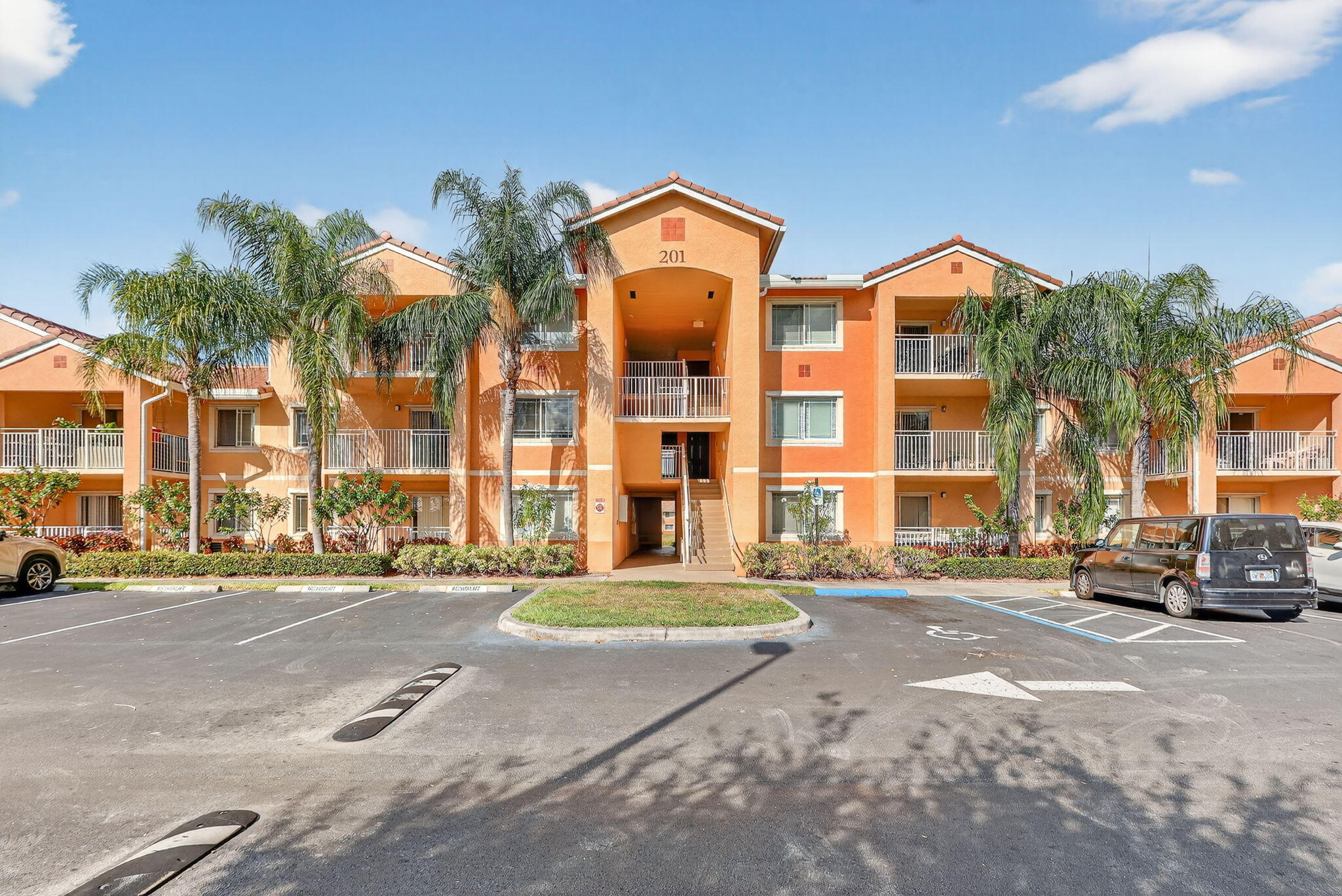 THE CLUB AT ST LUCIE WEST, A CONDOMINIUM - Residential Lease