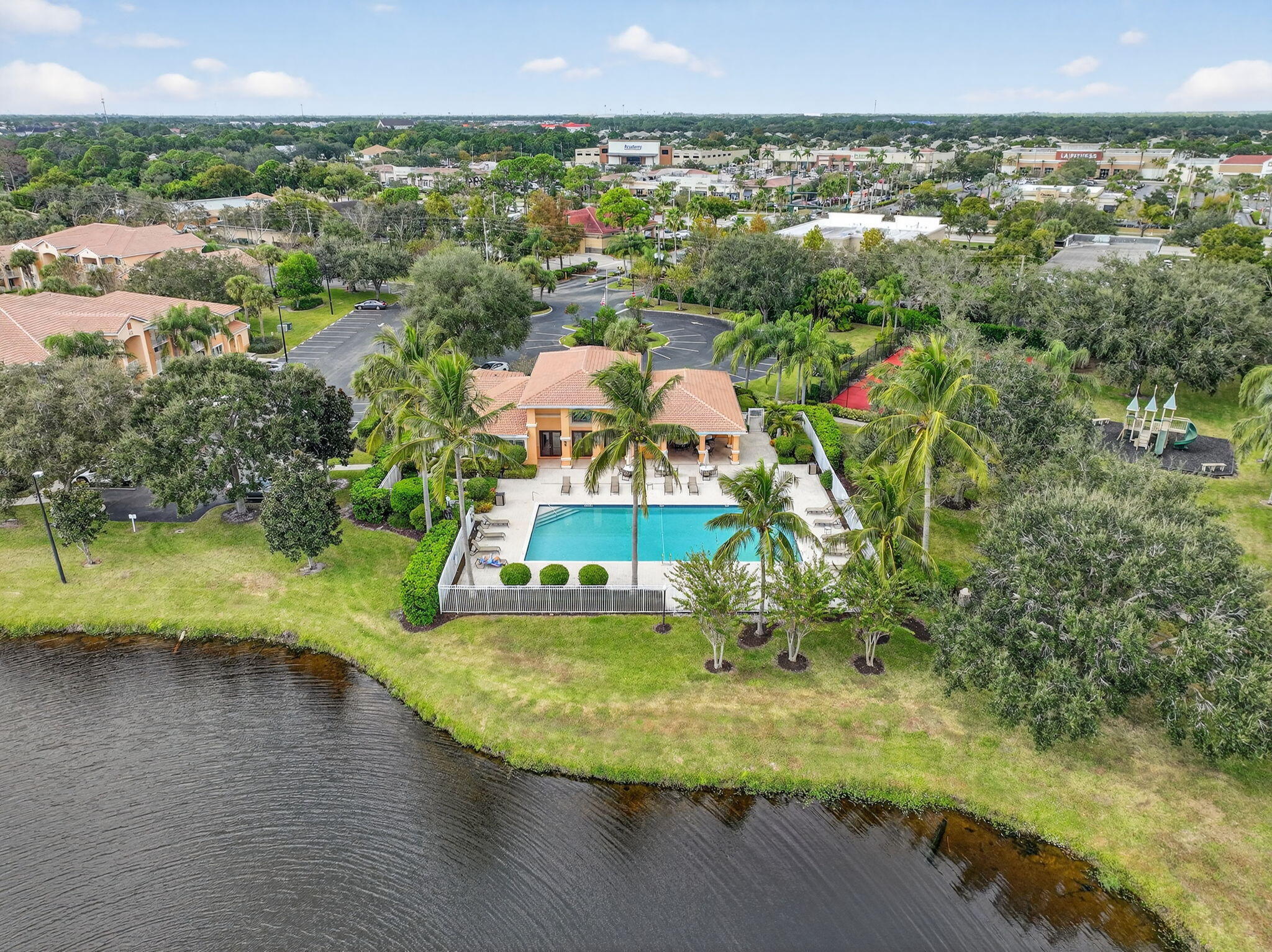 THE CLUB AT ST LUCIE WEST, A CONDOMINIUM - Residential Lease