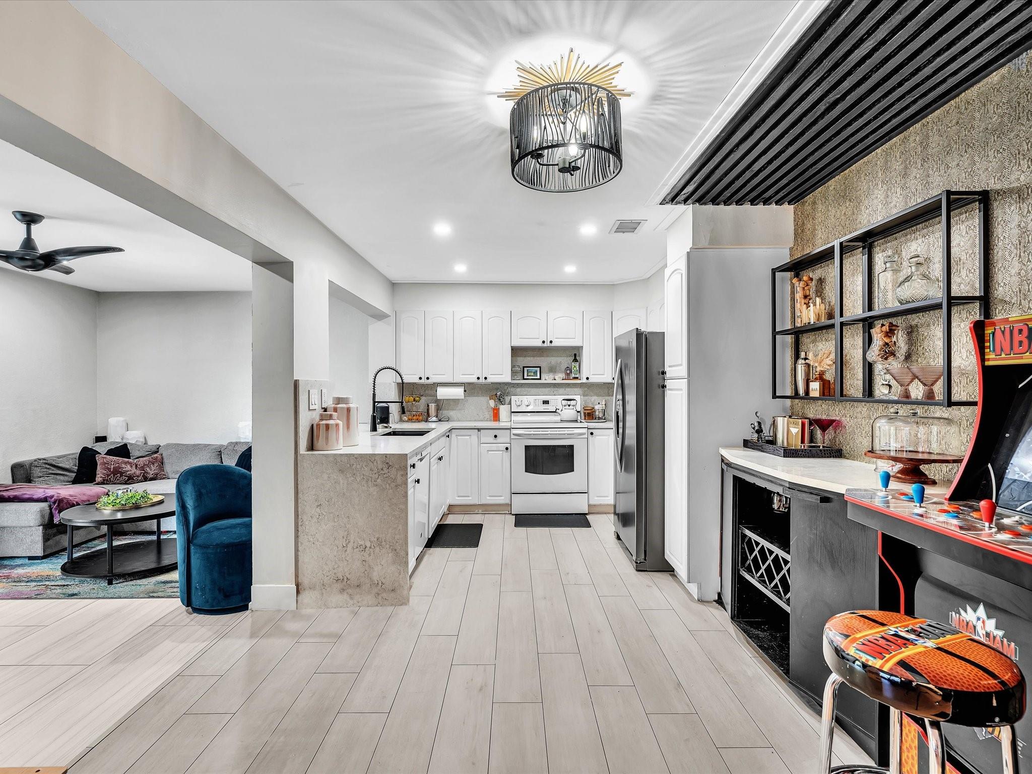 Sunflower 76-32 B - Residential