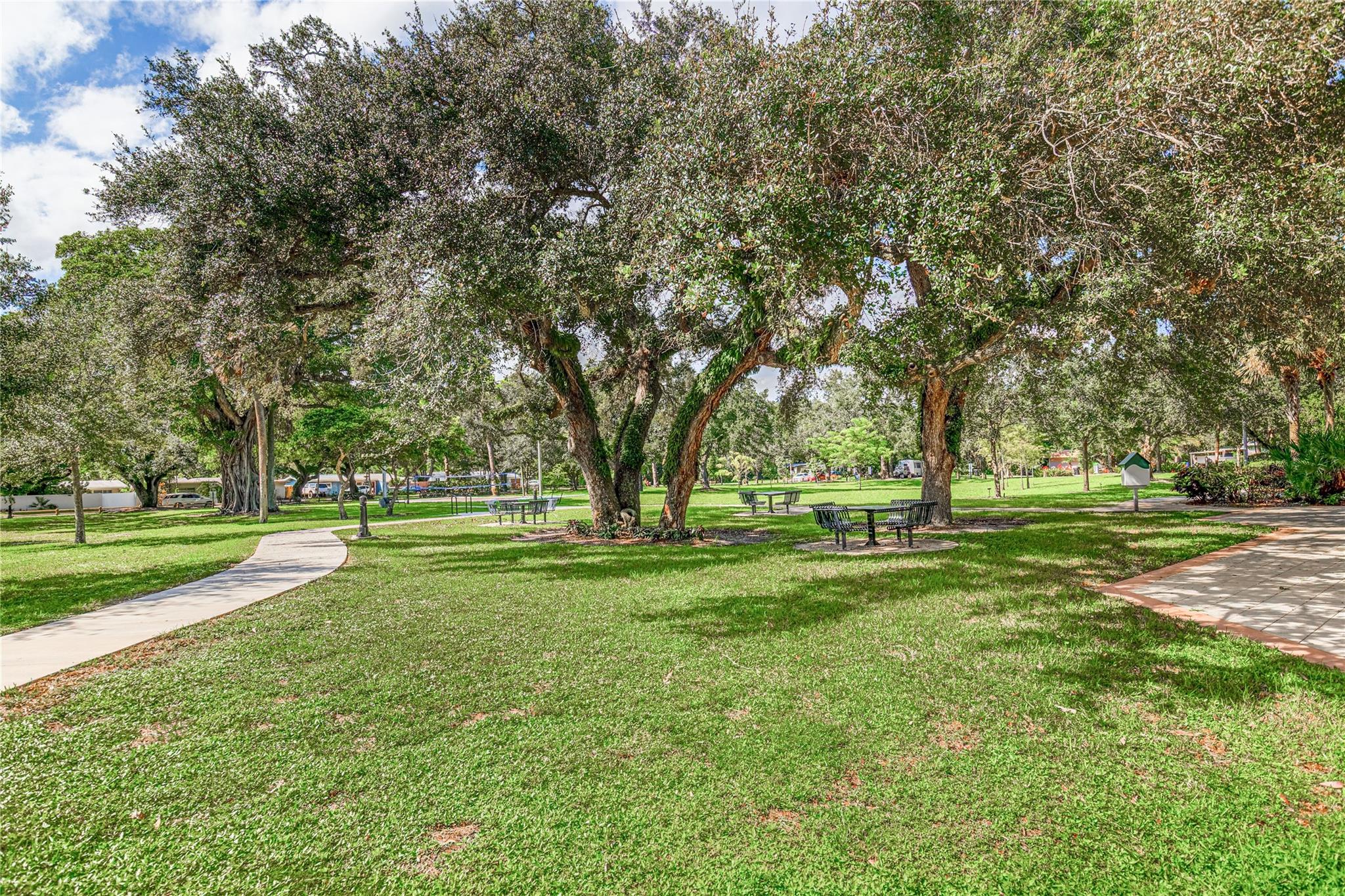 Shady Banks & Lauderdale - Residential