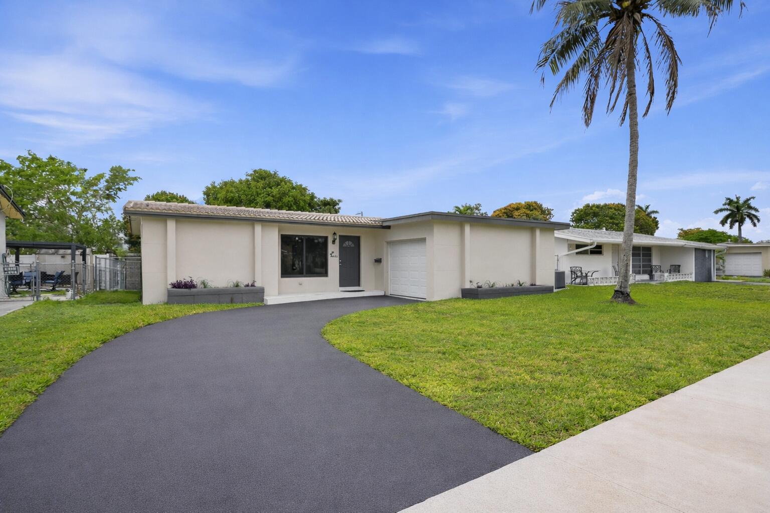 SUNRISE GOLF VILLAGE FIRST ADD - Residential