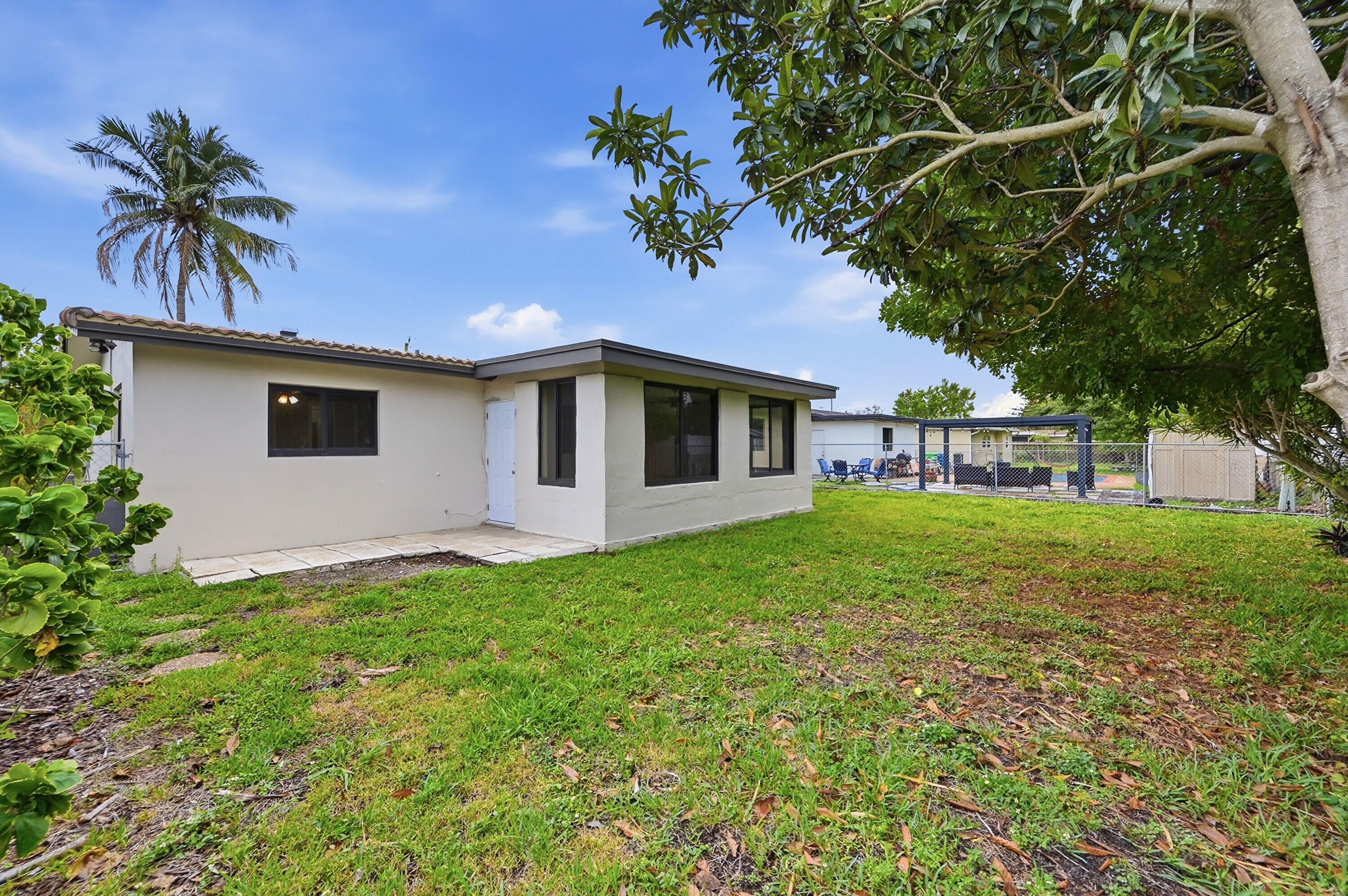 SUNRISE GOLF VILLAGE FIRST ADD - Residential