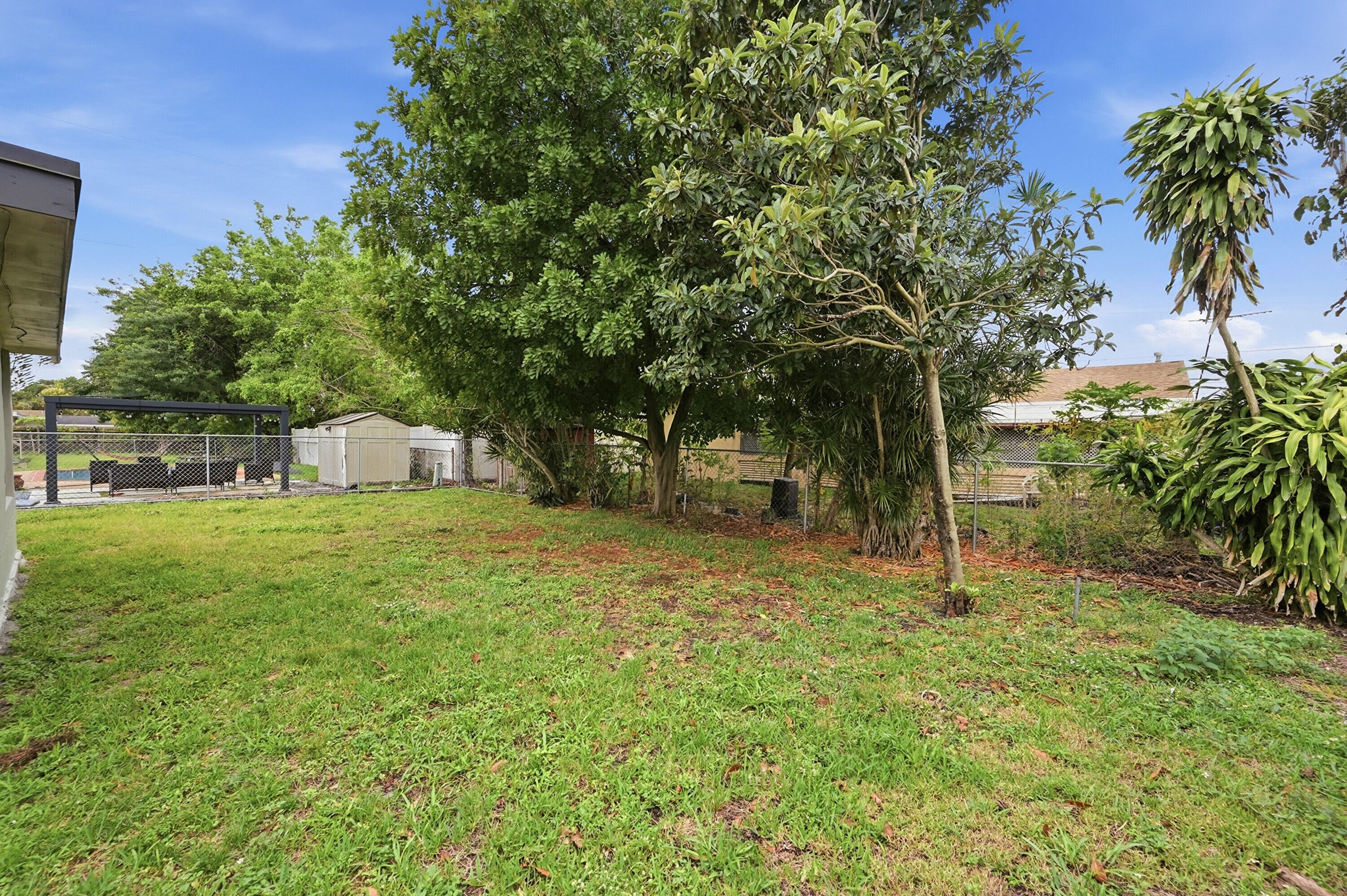 SUNRISE GOLF VILLAGE FIRST ADD - Residential