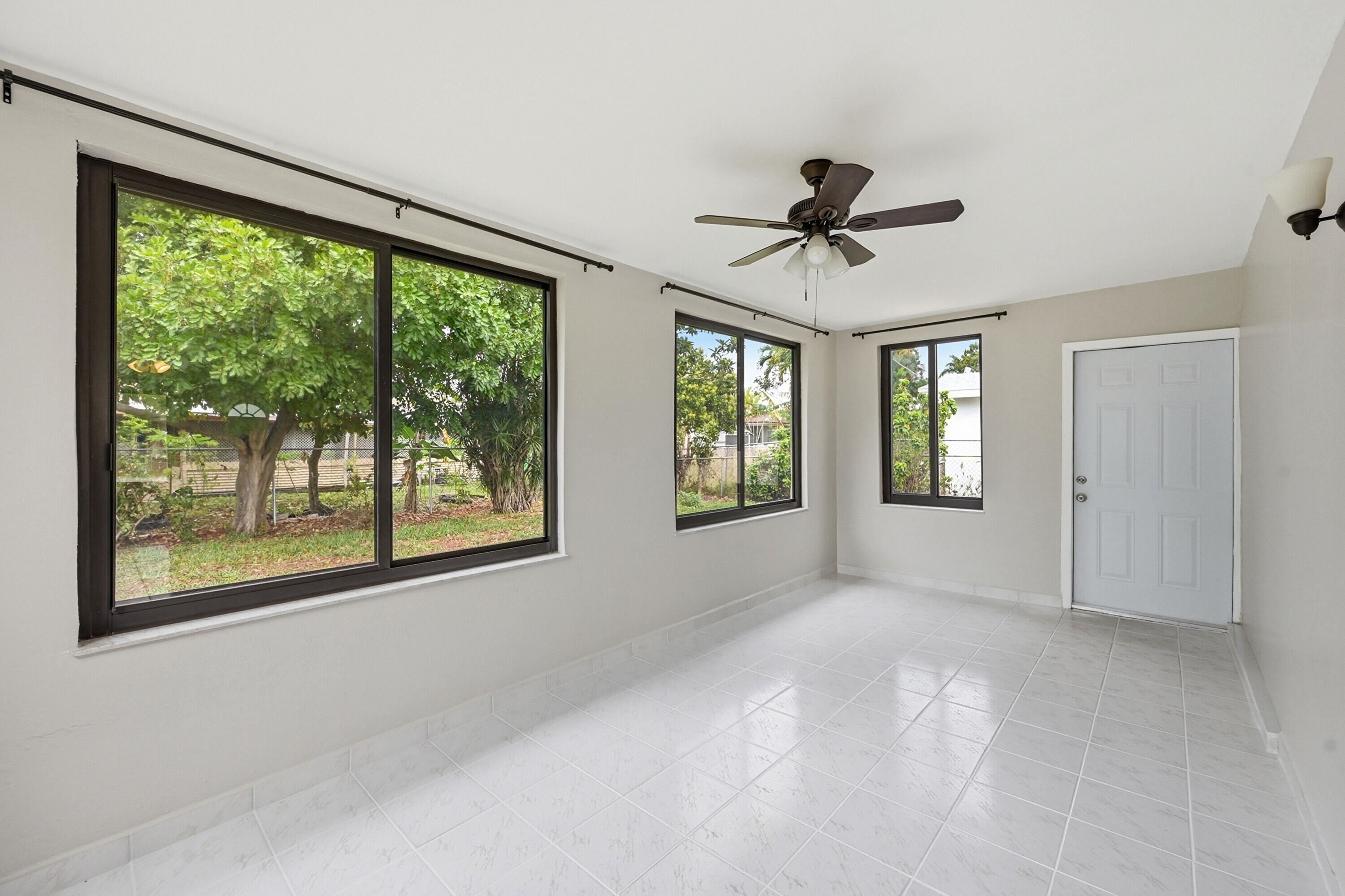 SUNRISE GOLF VILLAGE FIRST ADD - Residential