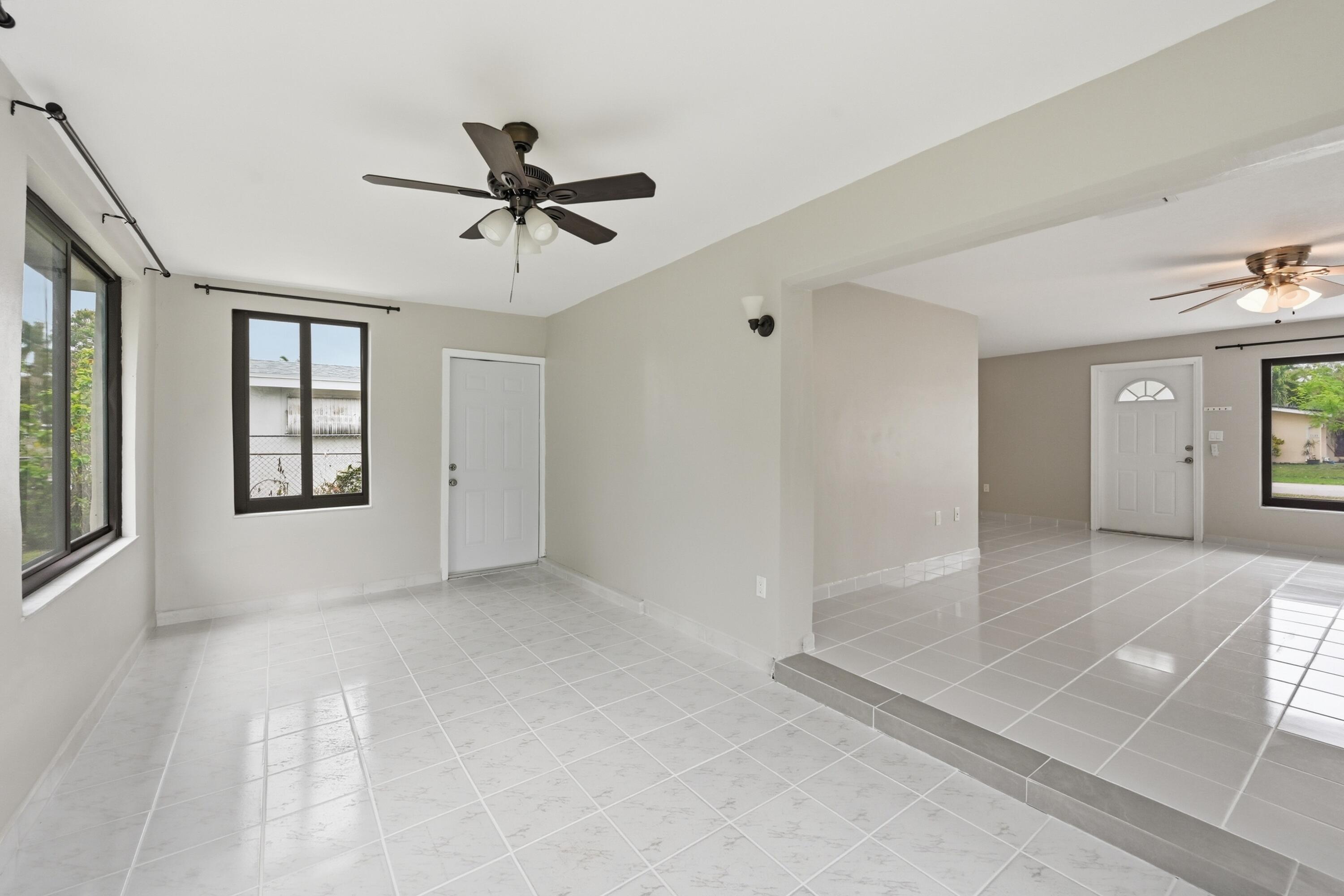 SUNRISE GOLF VILLAGE FIRST ADD - Residential