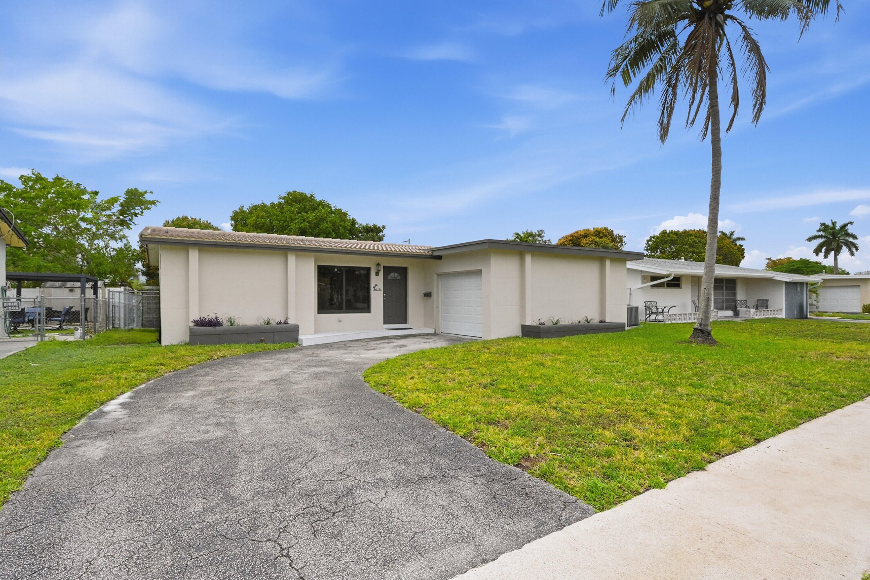 SUNRISE GOLF VILLAGE FIRST ADD - Residential