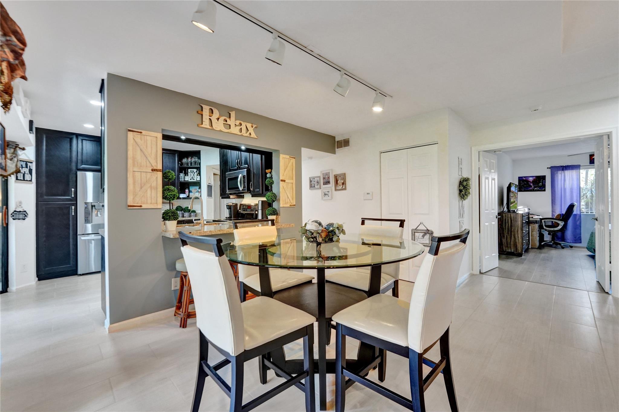 5530 Coach House Cir A