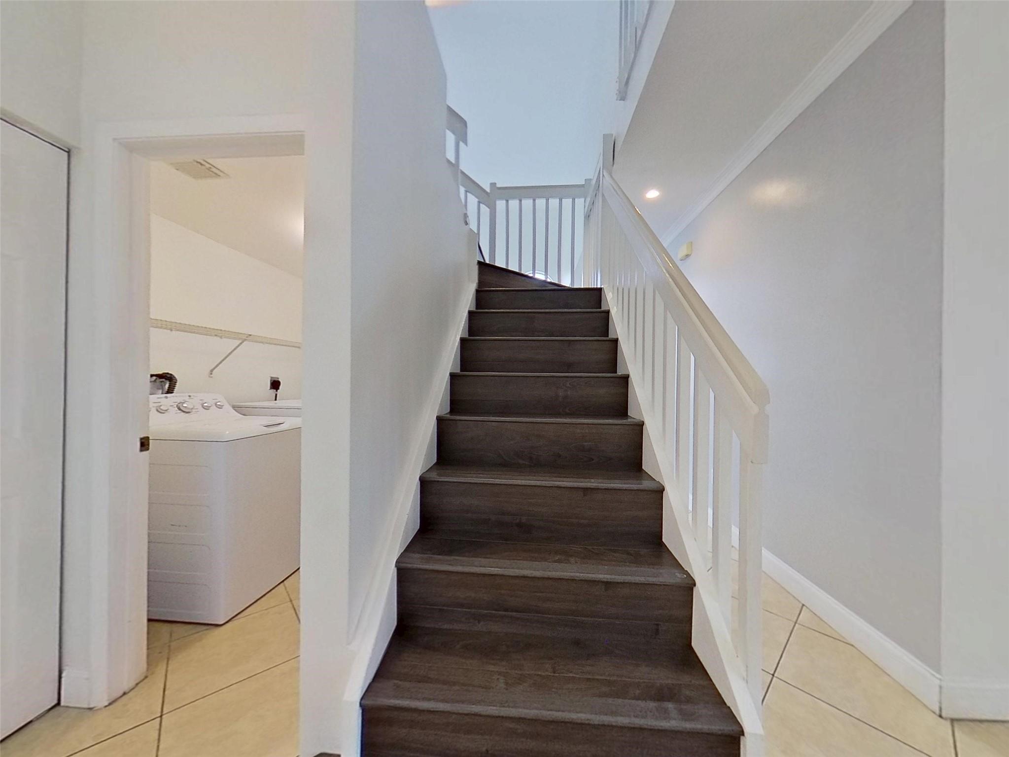 TOWNGATE-CHERRY BAY - Residential