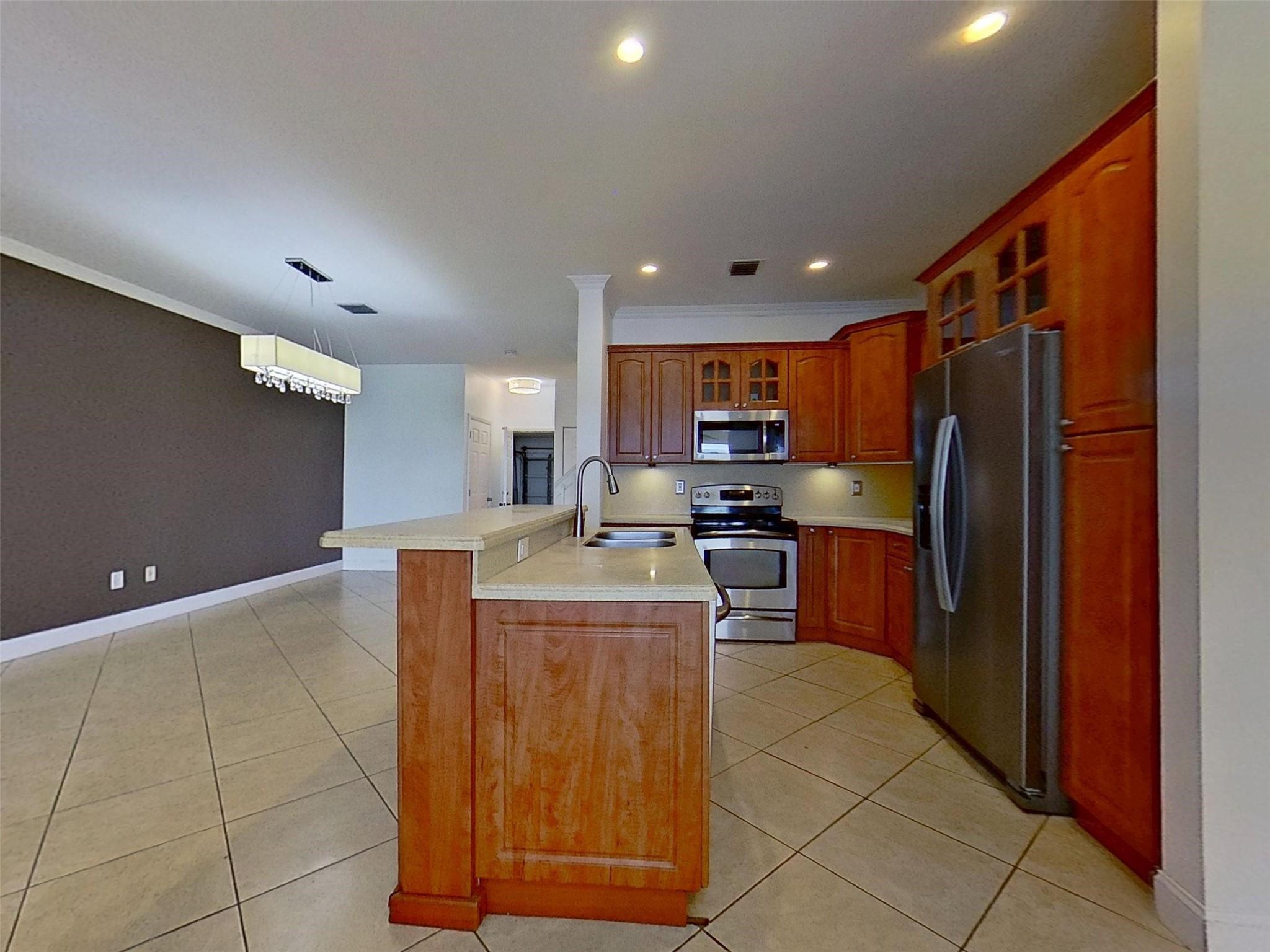 TOWNGATE-CHERRY BAY - Residential