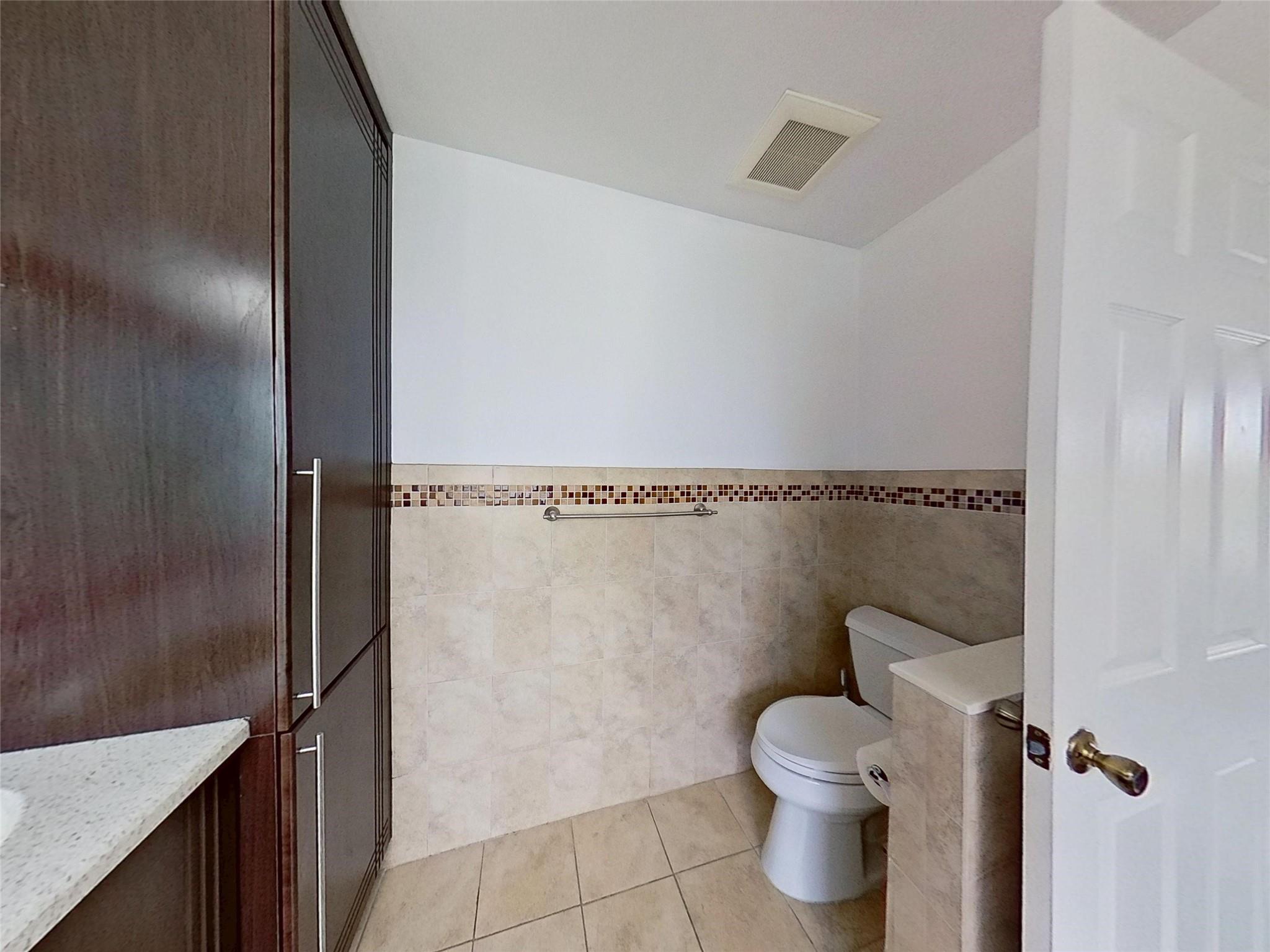 TOWNGATE-CHERRY BAY - Residential