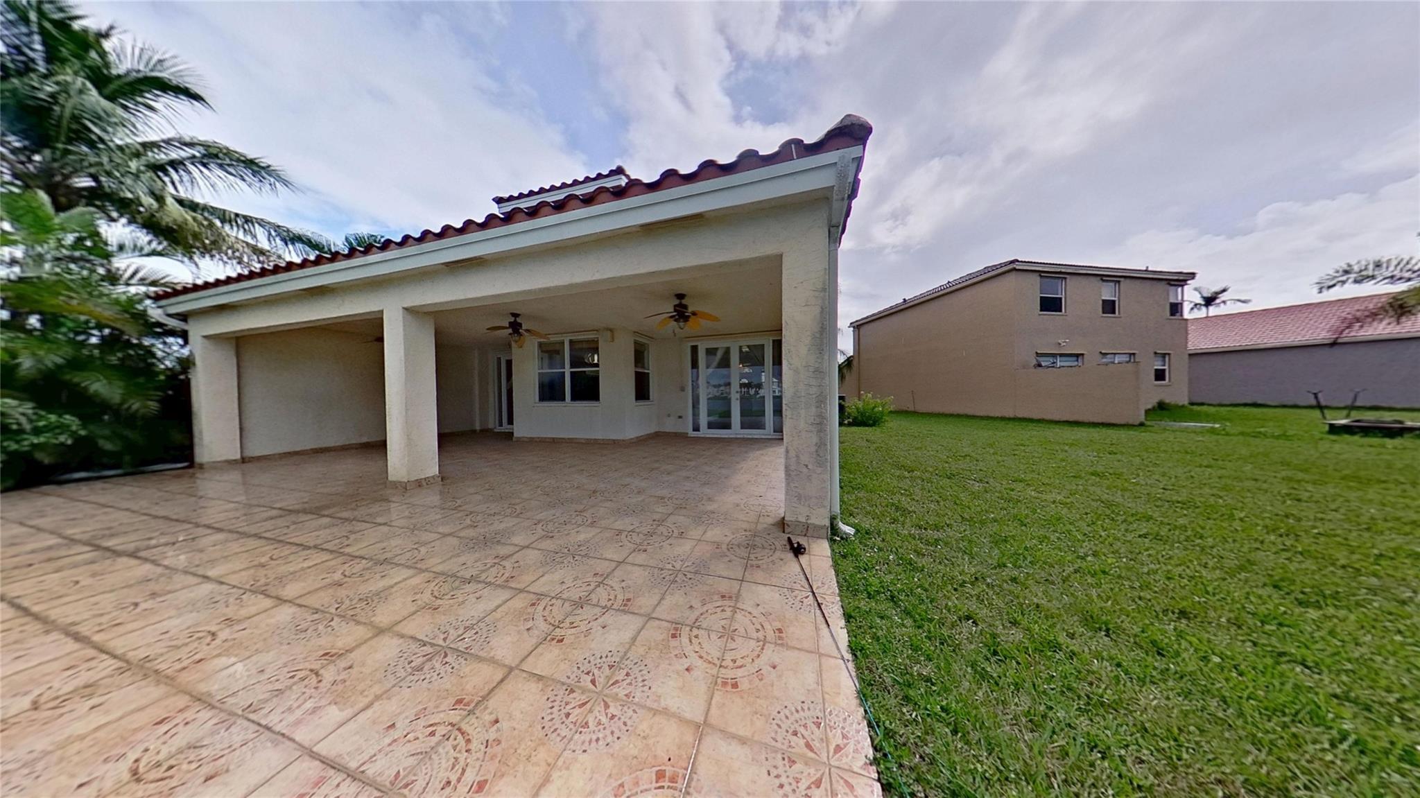 TOWNGATE-CHERRY BAY - Residential