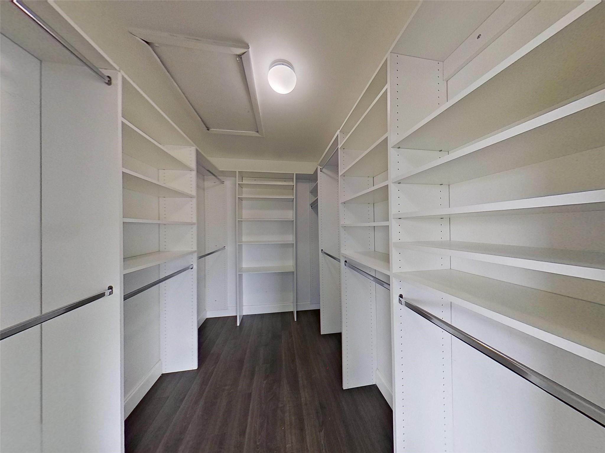 TOWNGATE-CHERRY BAY - Residential