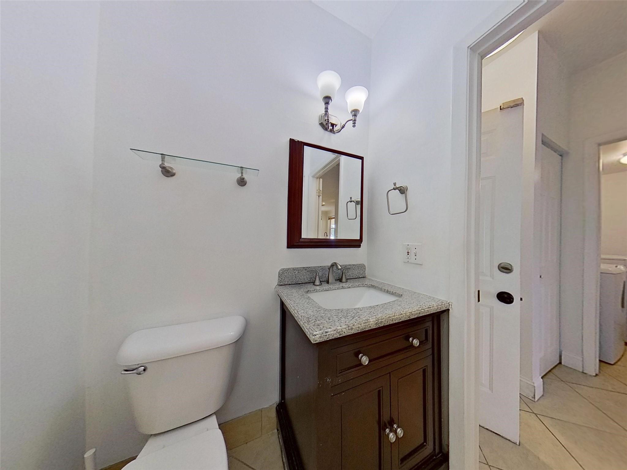 TOWNGATE-CHERRY BAY - Residential