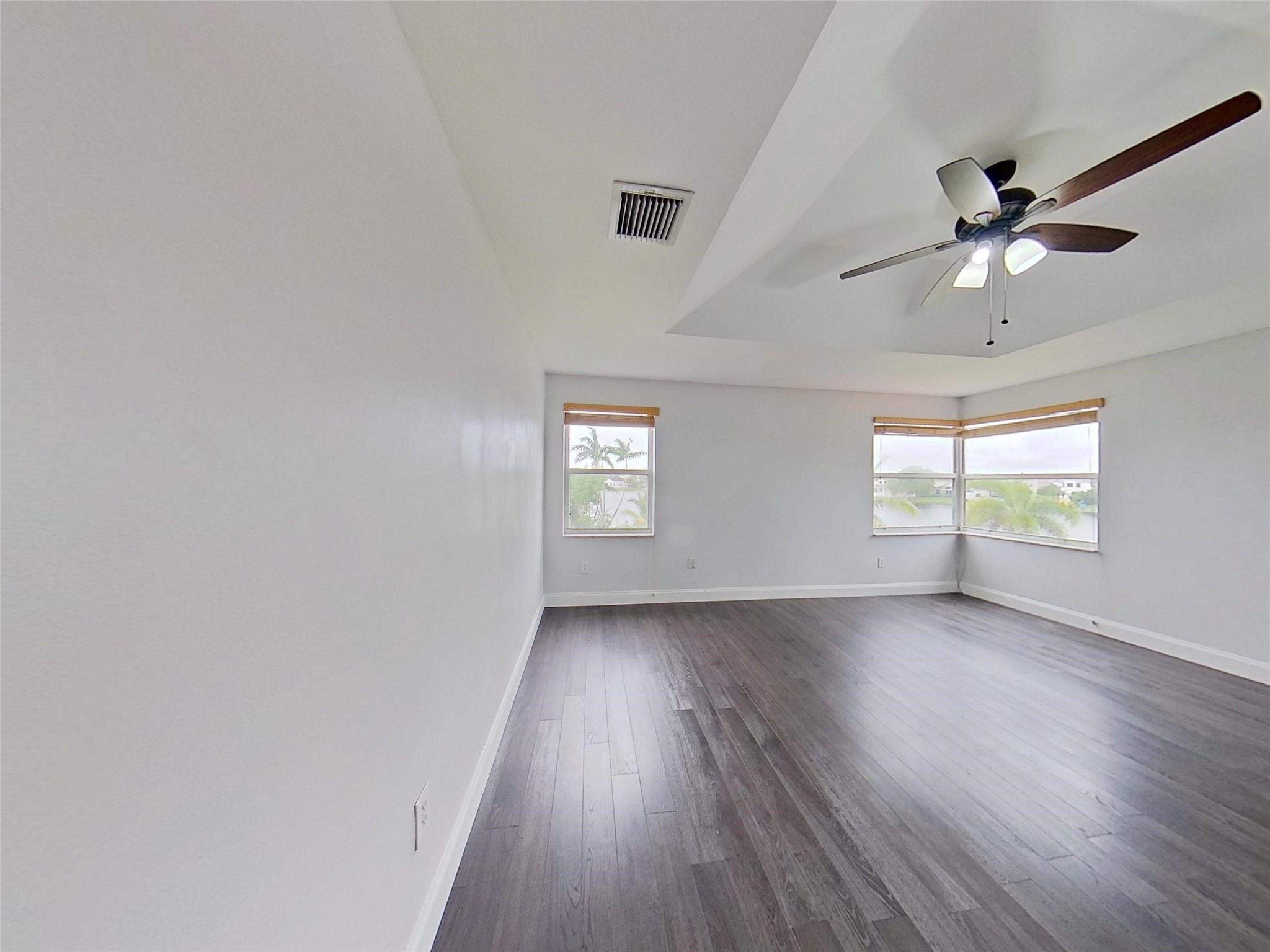 TOWNGATE-CHERRY BAY - Residential