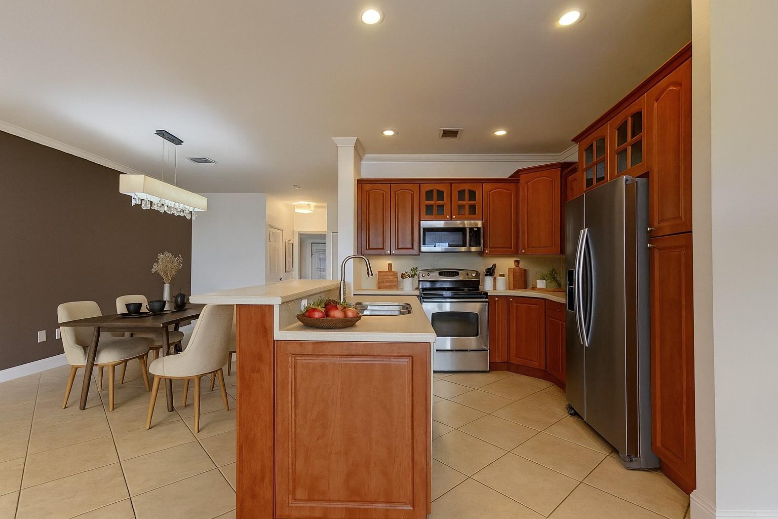 TOWNGATE-CHERRY BAY - Residential