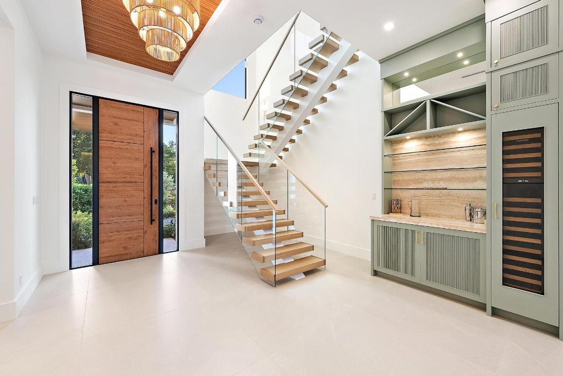 SEVILLE IN - Residential