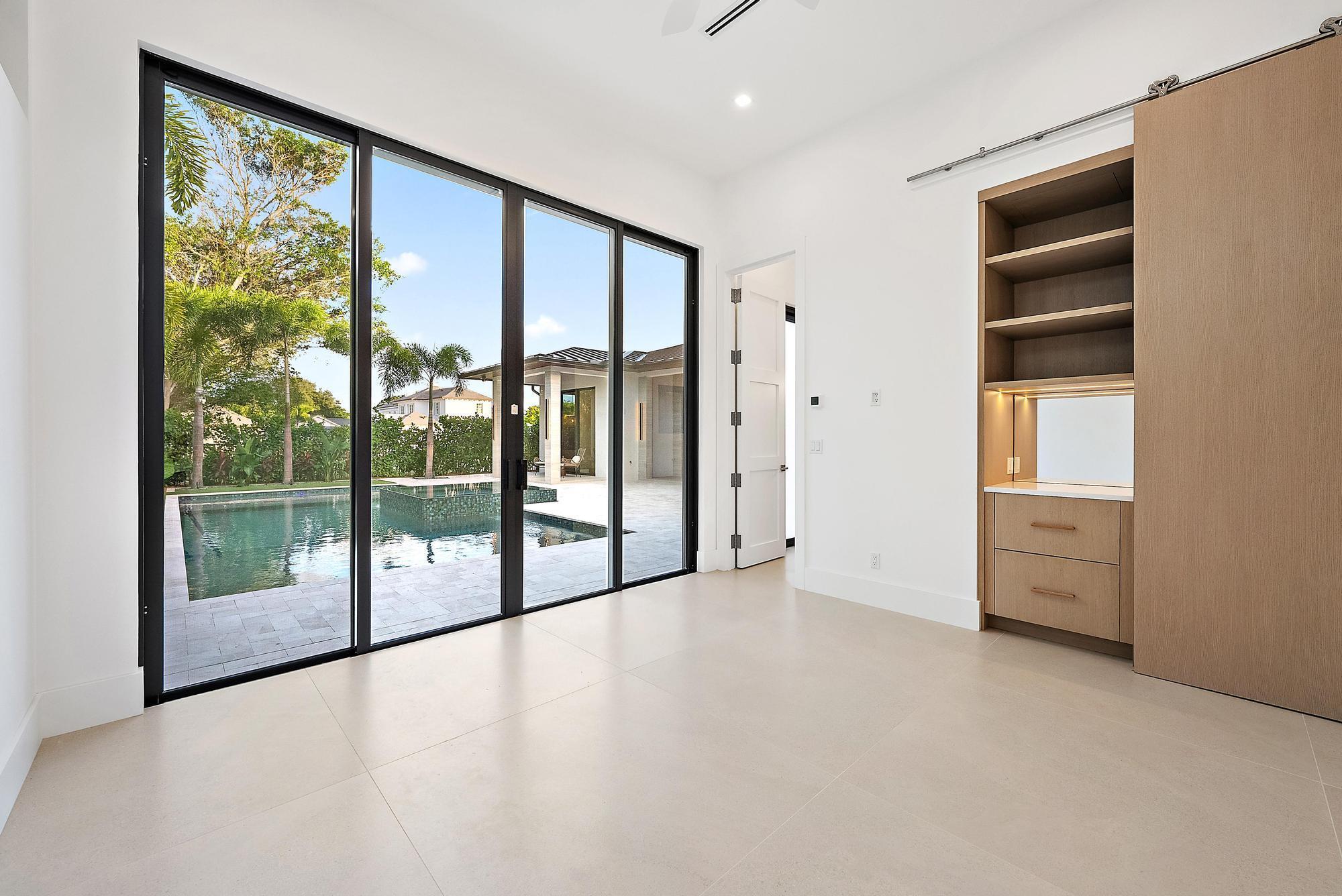 SEVILLE IN - Residential