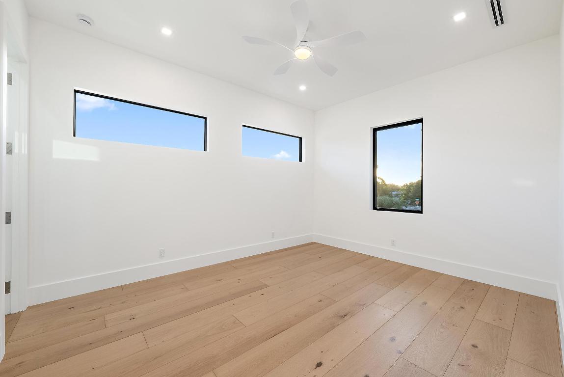 SEVILLE IN - Residential