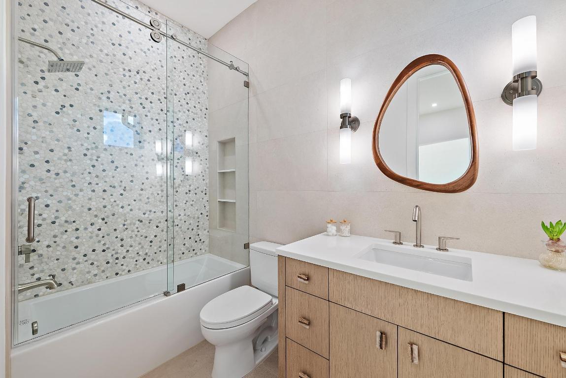 SEVILLE IN - Residential