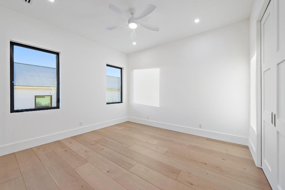 SEVILLE IN - Residential