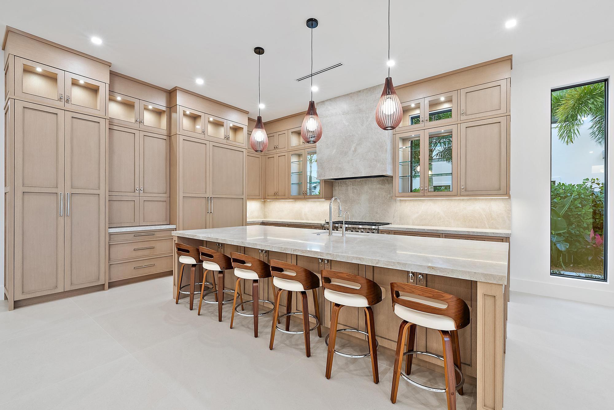 SEVILLE IN - Residential