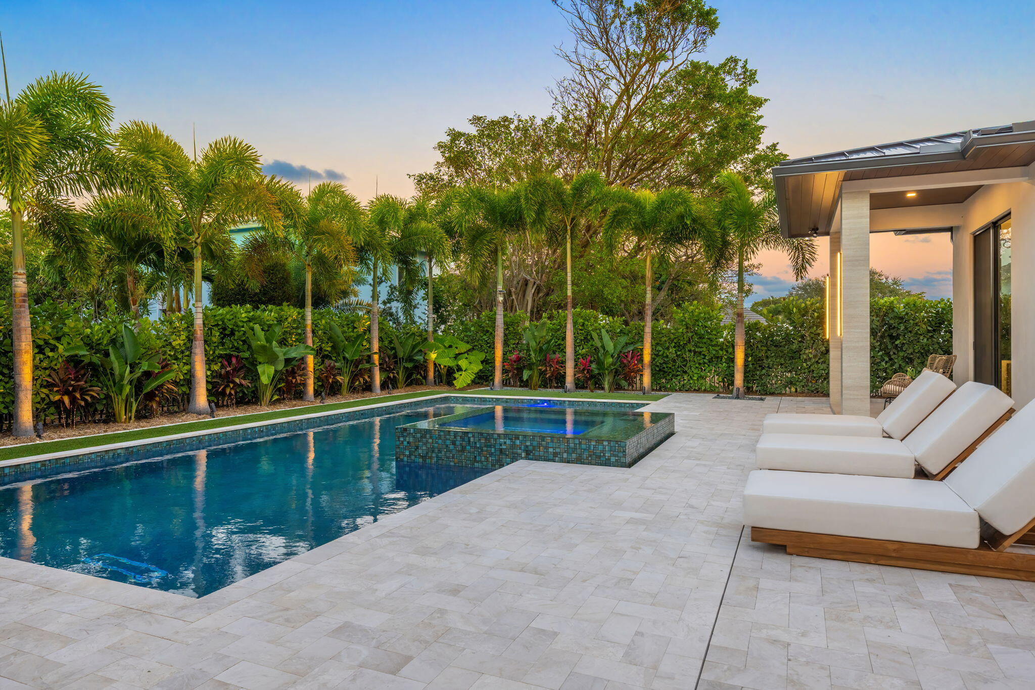 SEVILLE IN - Residential