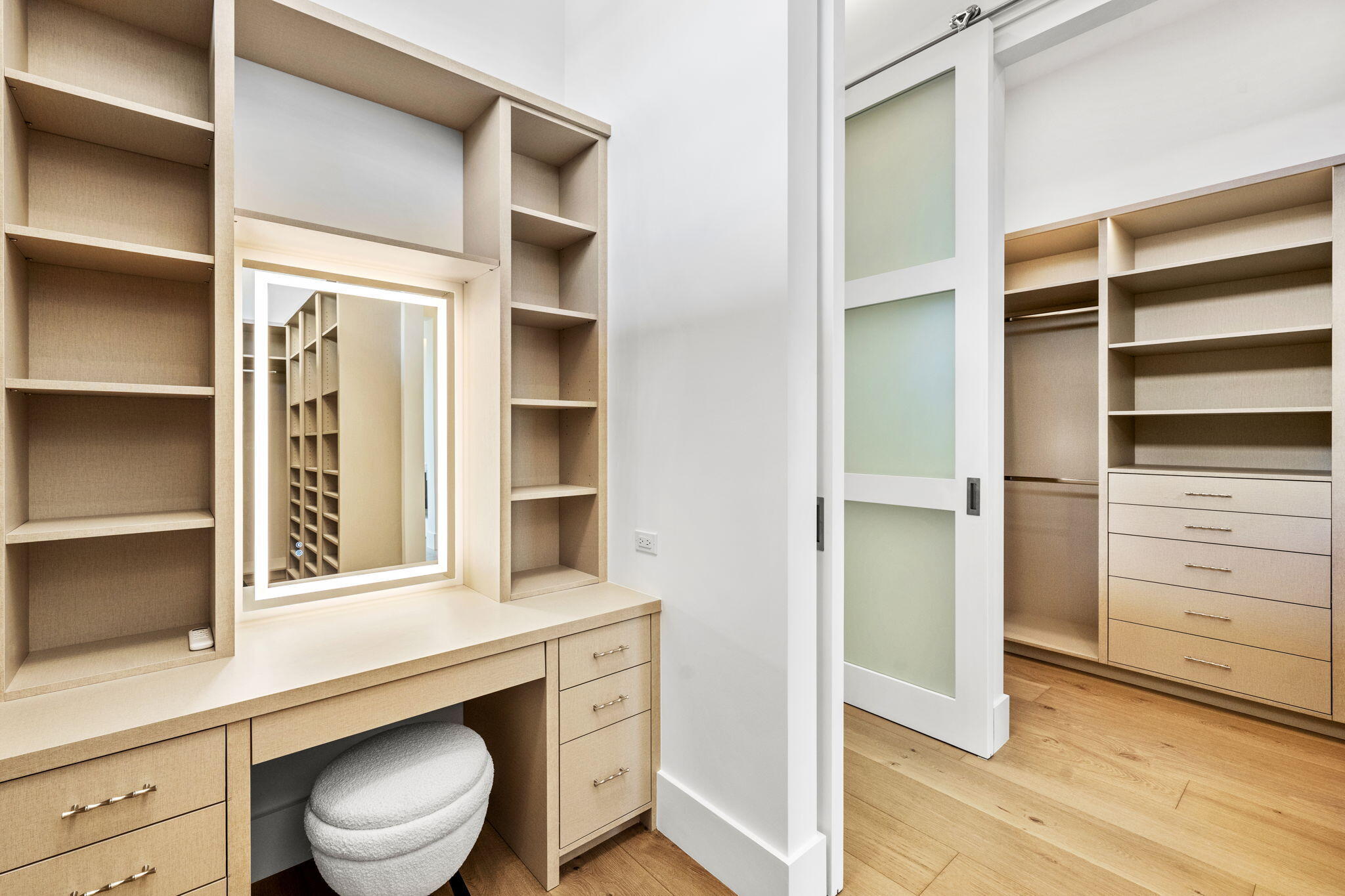 SEVILLE IN - Residential