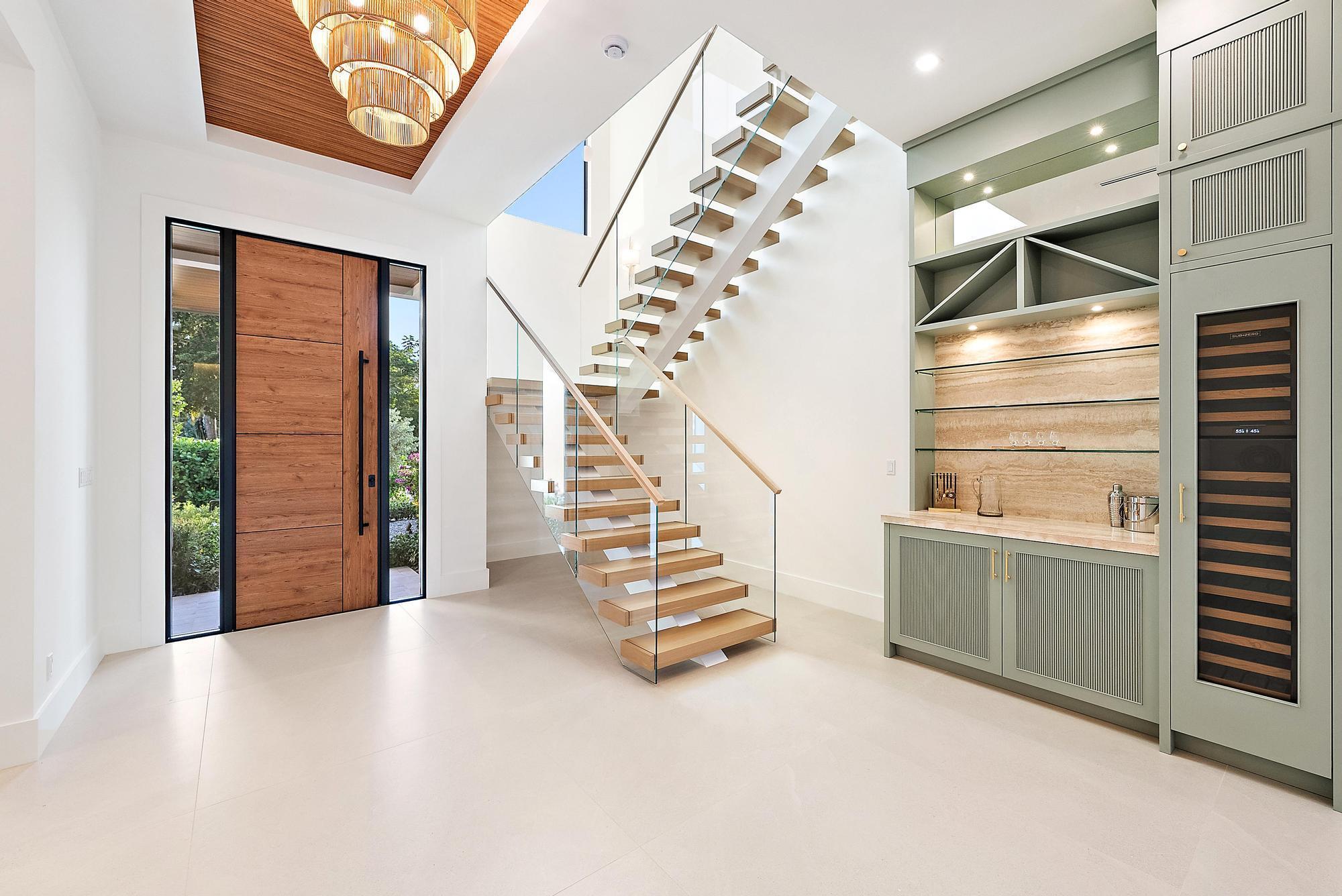 SEVILLE IN - Residential