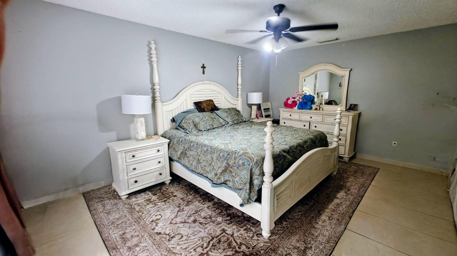 TARPON BAY VILLAS - Residential