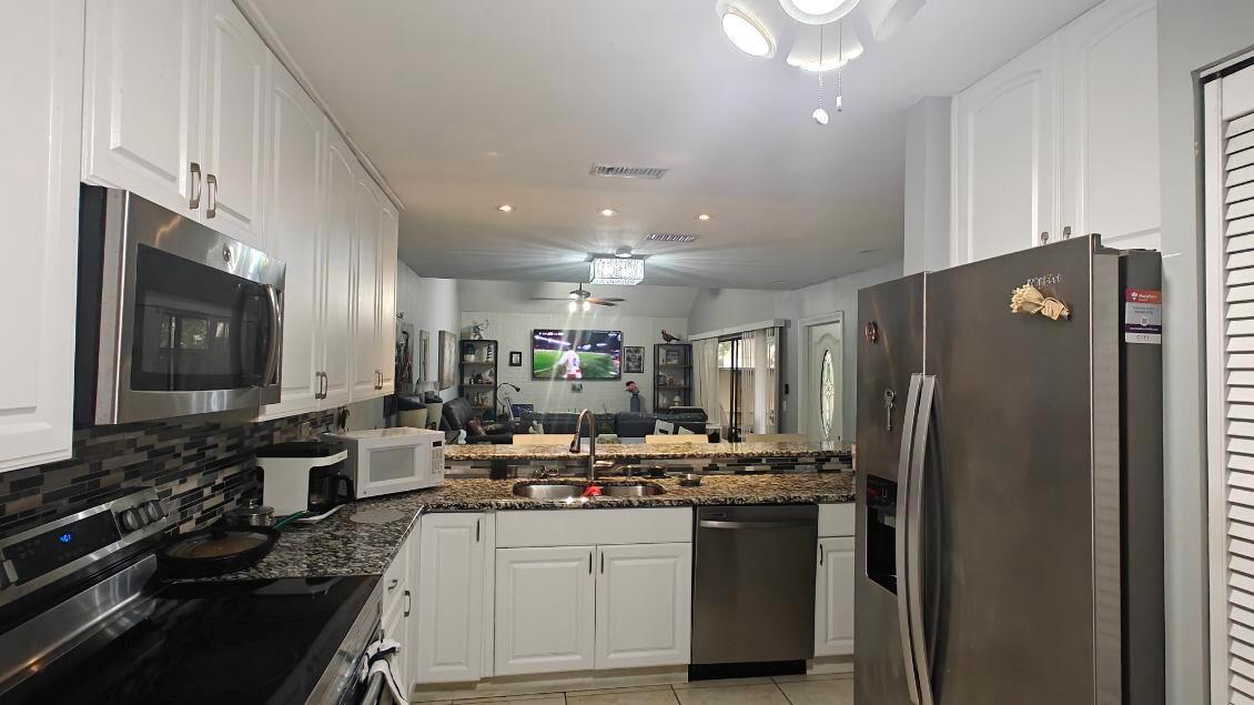 TARPON BAY VILLAS - Residential