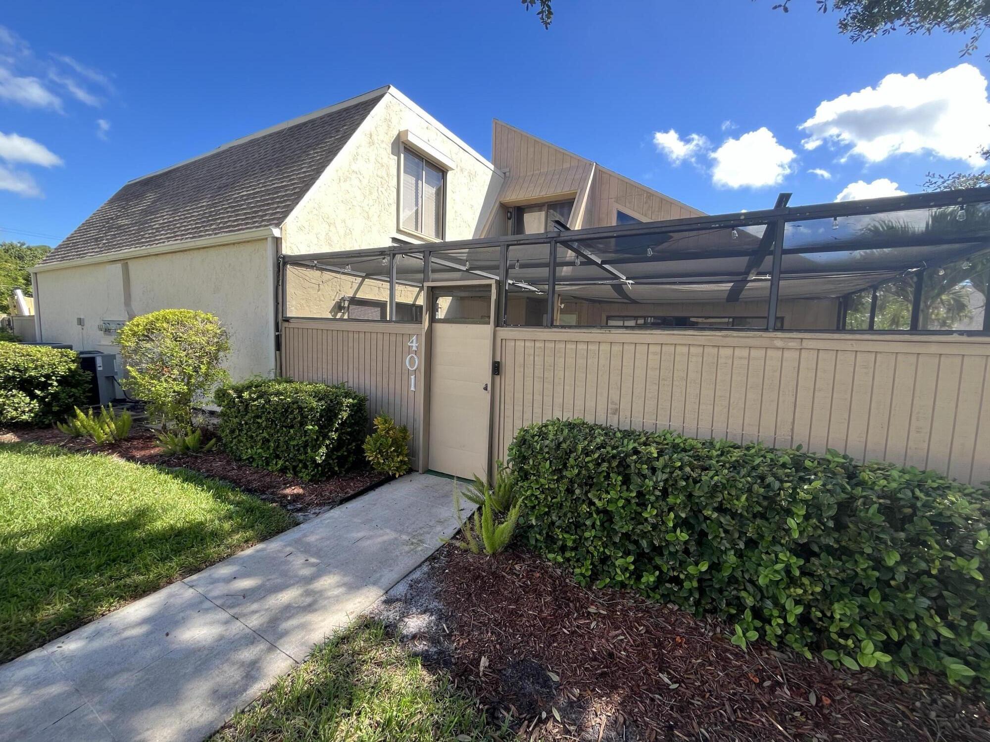 TARPON BAY VILLAS - Residential