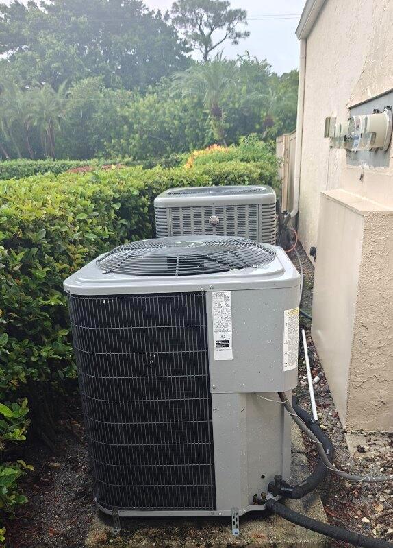 TARPON BAY VILLAS - Residential