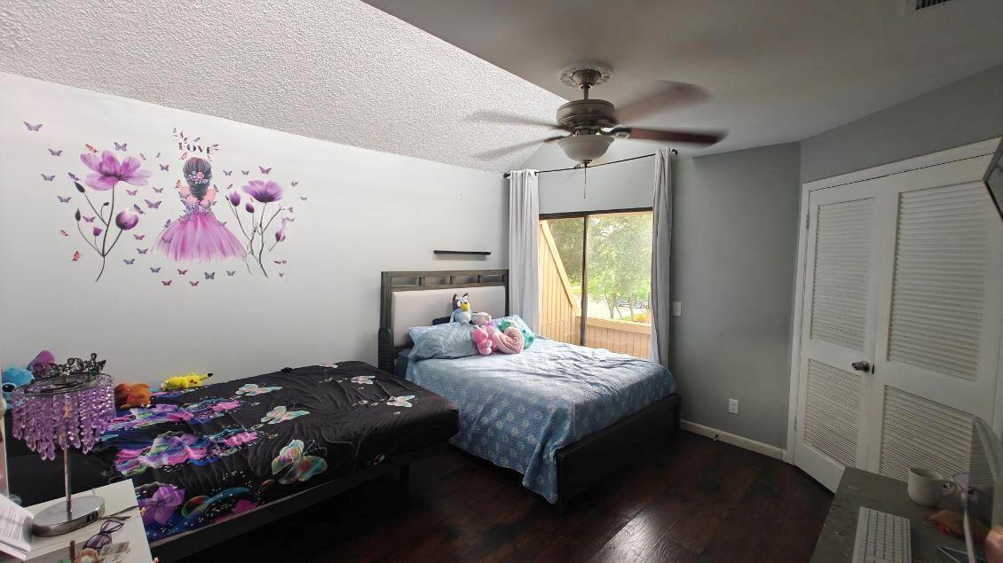 TARPON BAY VILLAS - Residential