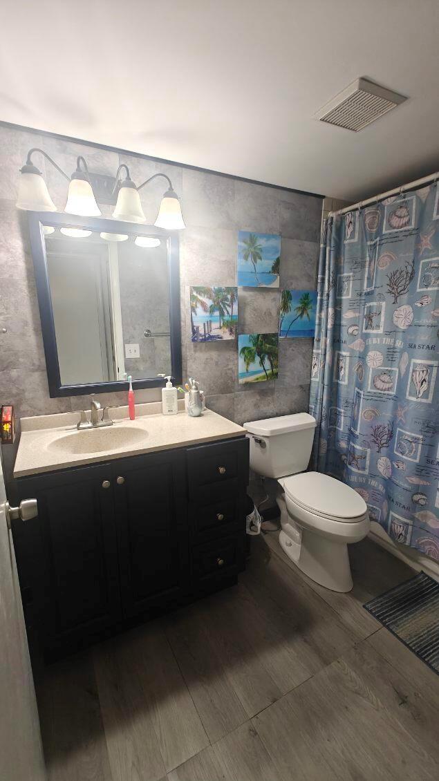 TARPON BAY VILLAS - Residential