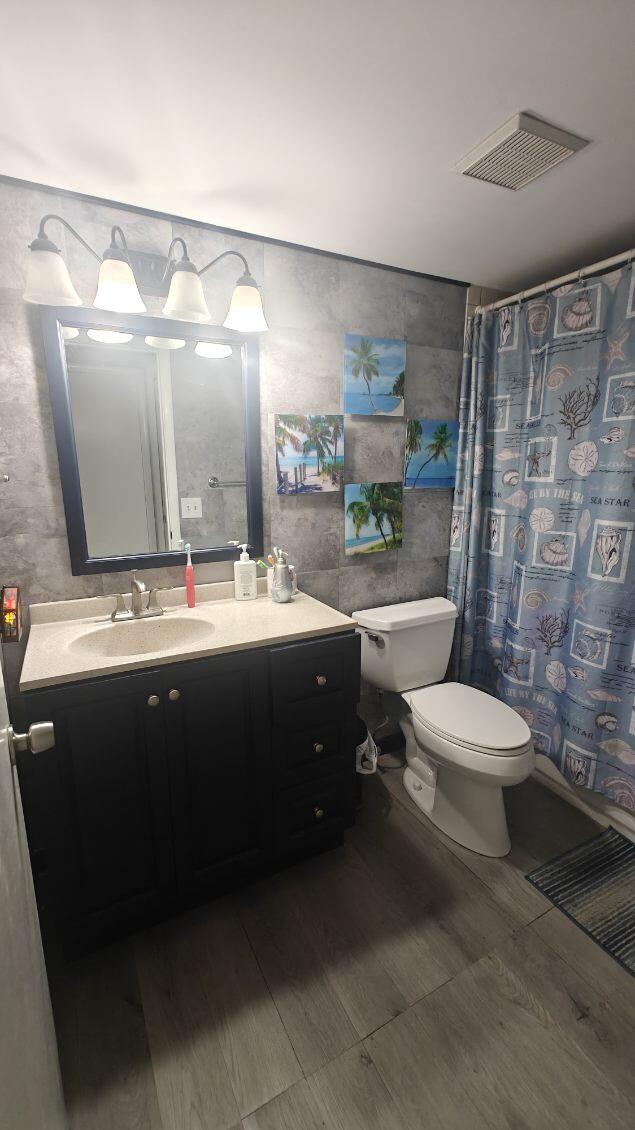 TARPON BAY VILLAS - Residential