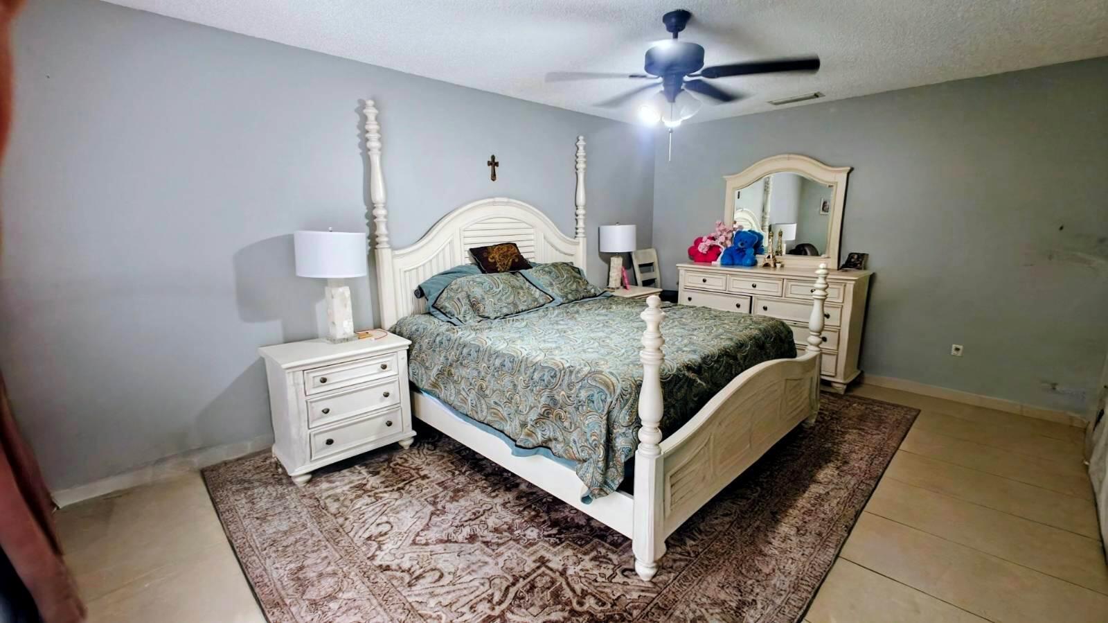 TARPON BAY VILLAS - Residential