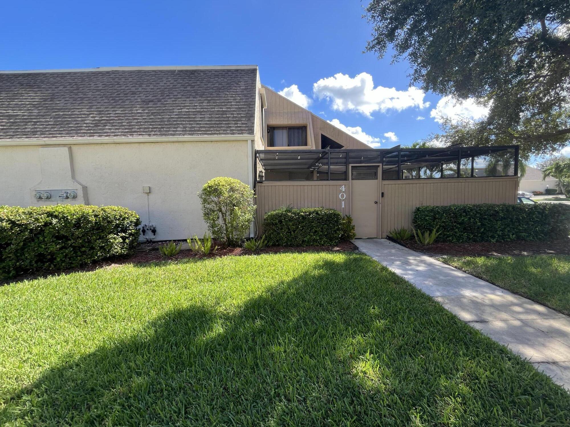 TARPON BAY VILLAS - Residential