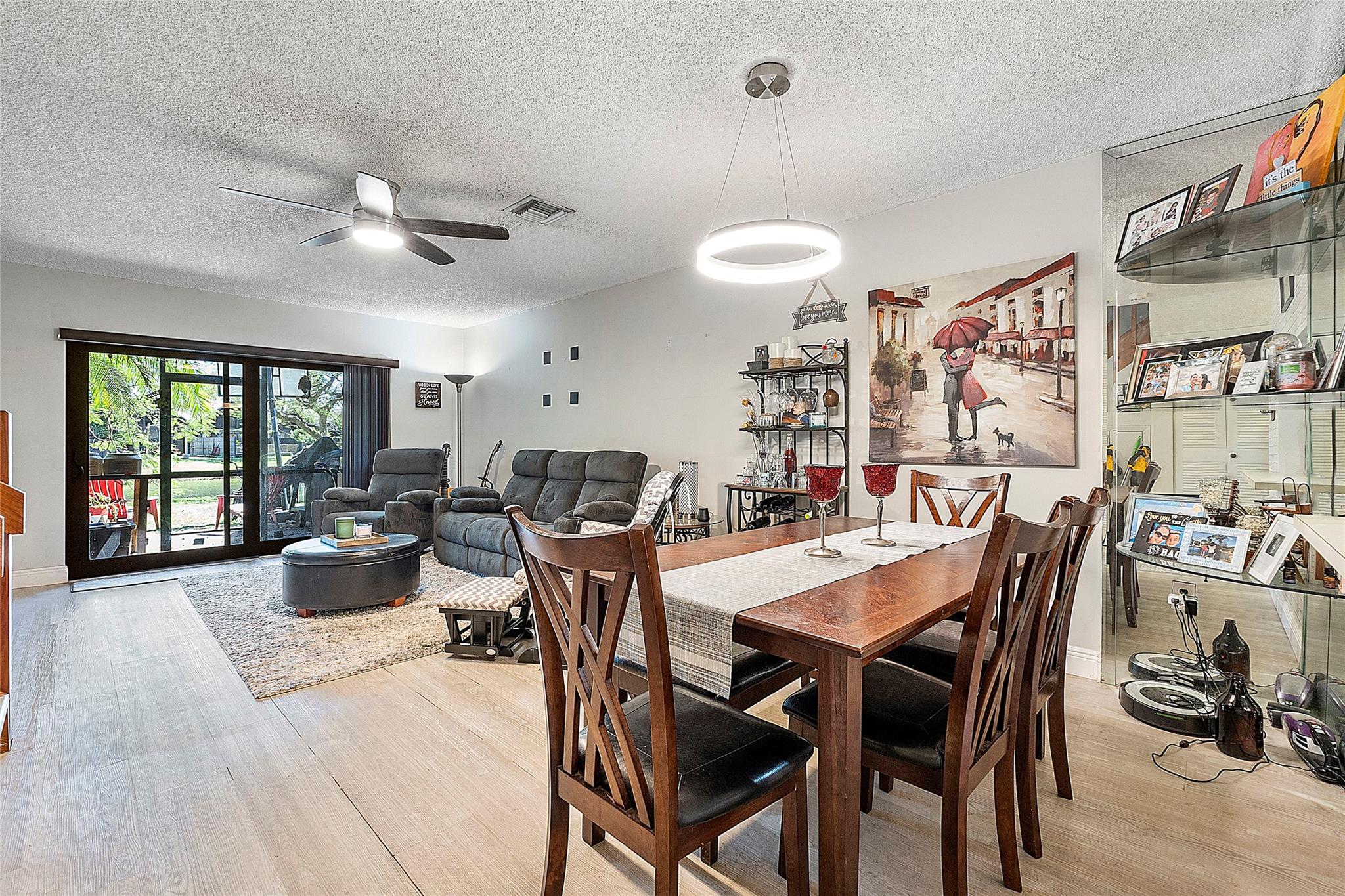 492 Westree Ln, Plantation, FL, 33324/$360,000 4 492 Westree Ln
