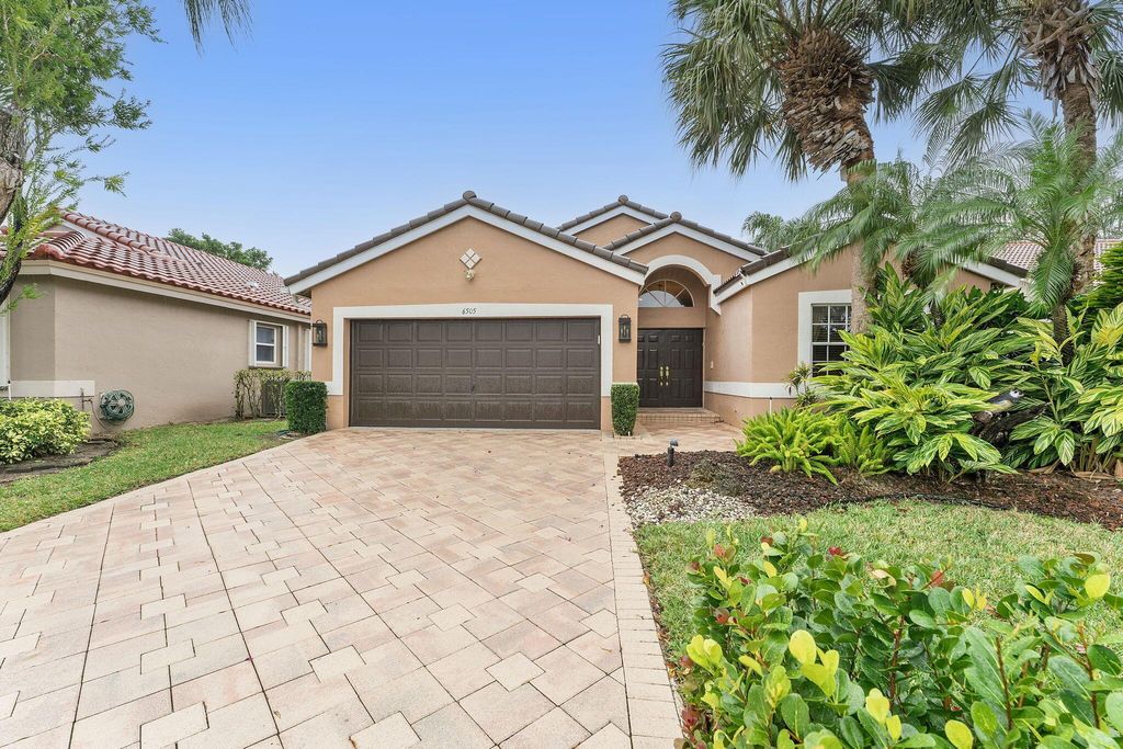 Photo of 6505 Sun River Road, Boynton Beach, FL 33437 (MLS # R11056354)