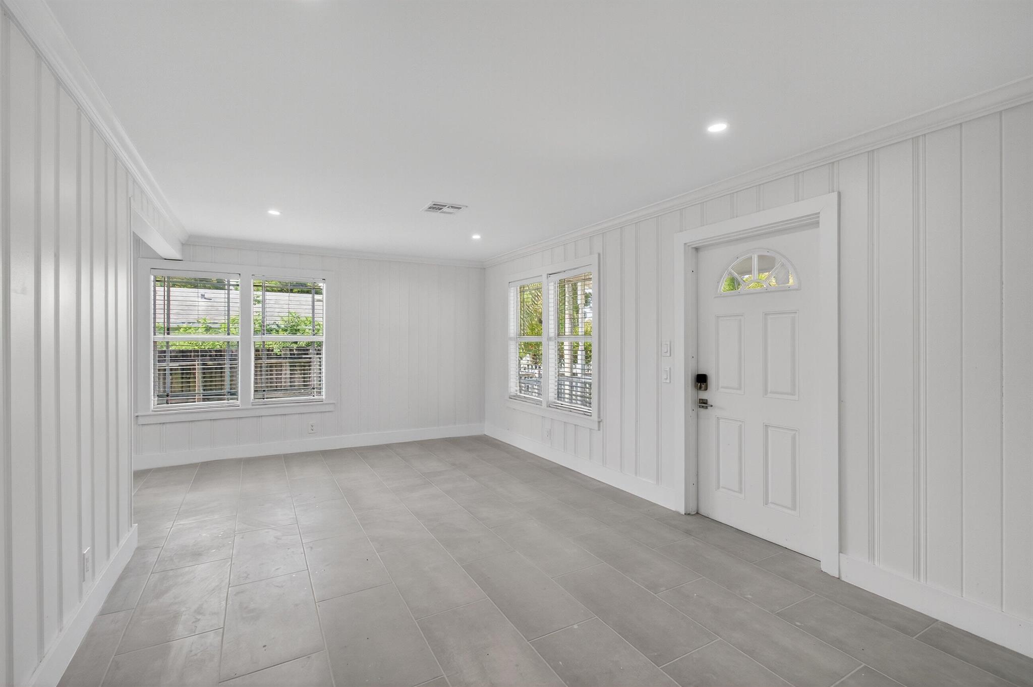 LAKE WORTH TOWN OF - Residential Lease