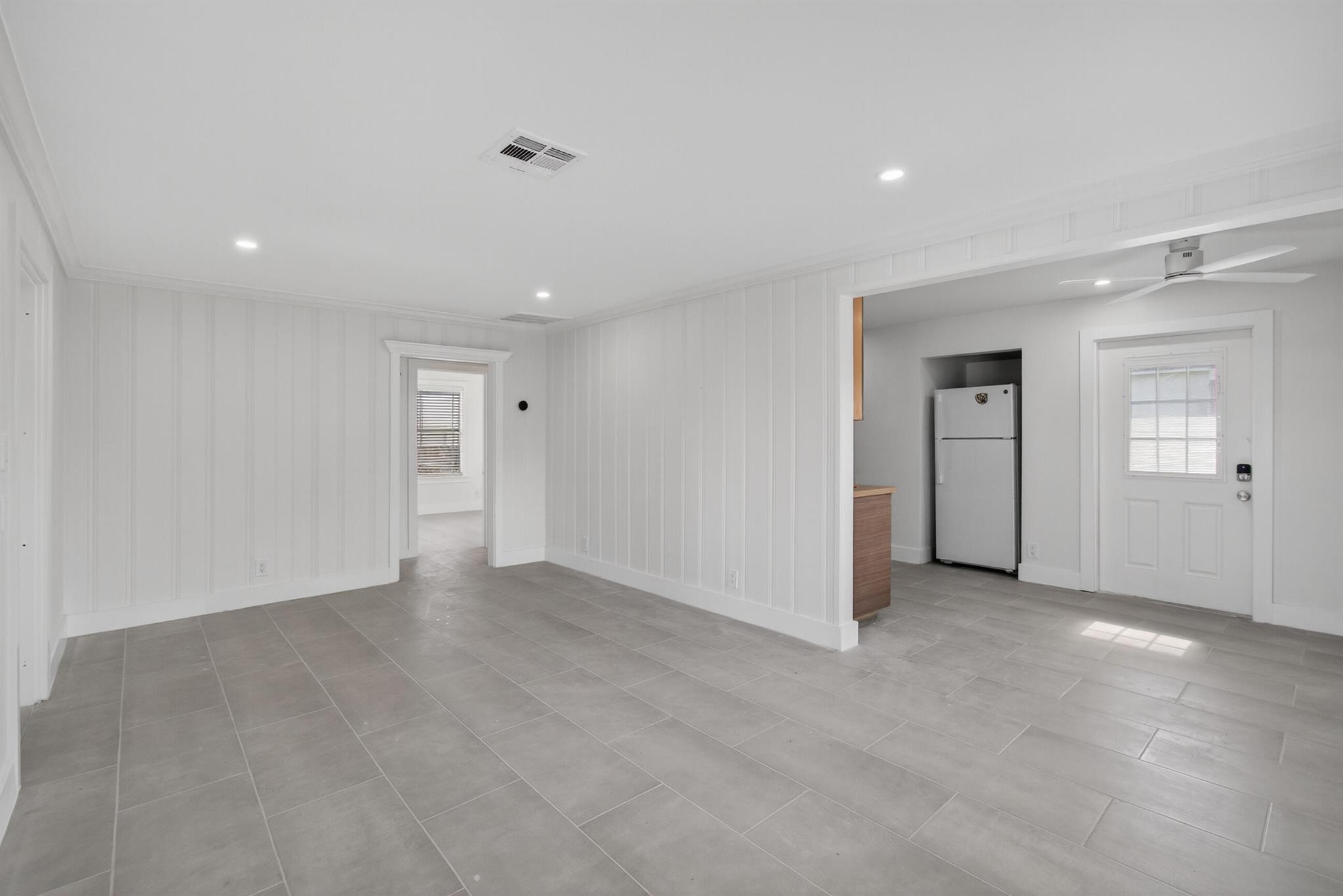 LAKE WORTH TOWN OF - Residential Lease