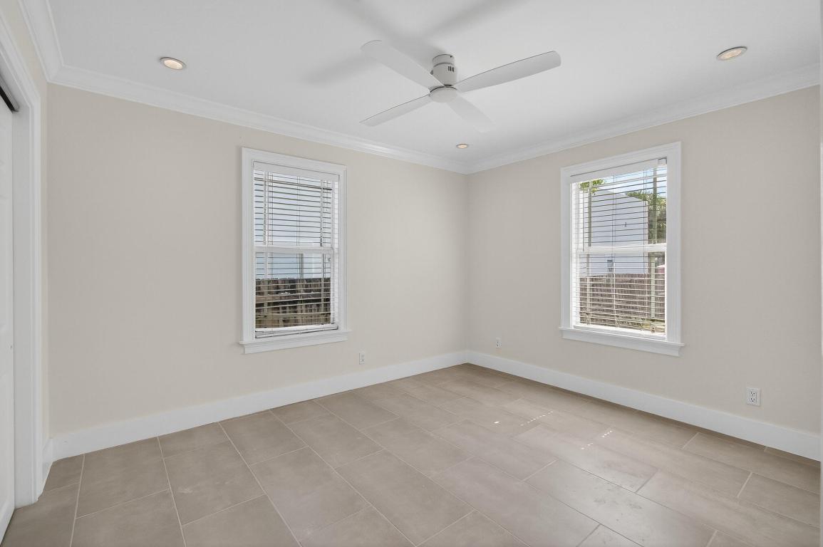 LAKE WORTH TOWN OF - Residential Lease