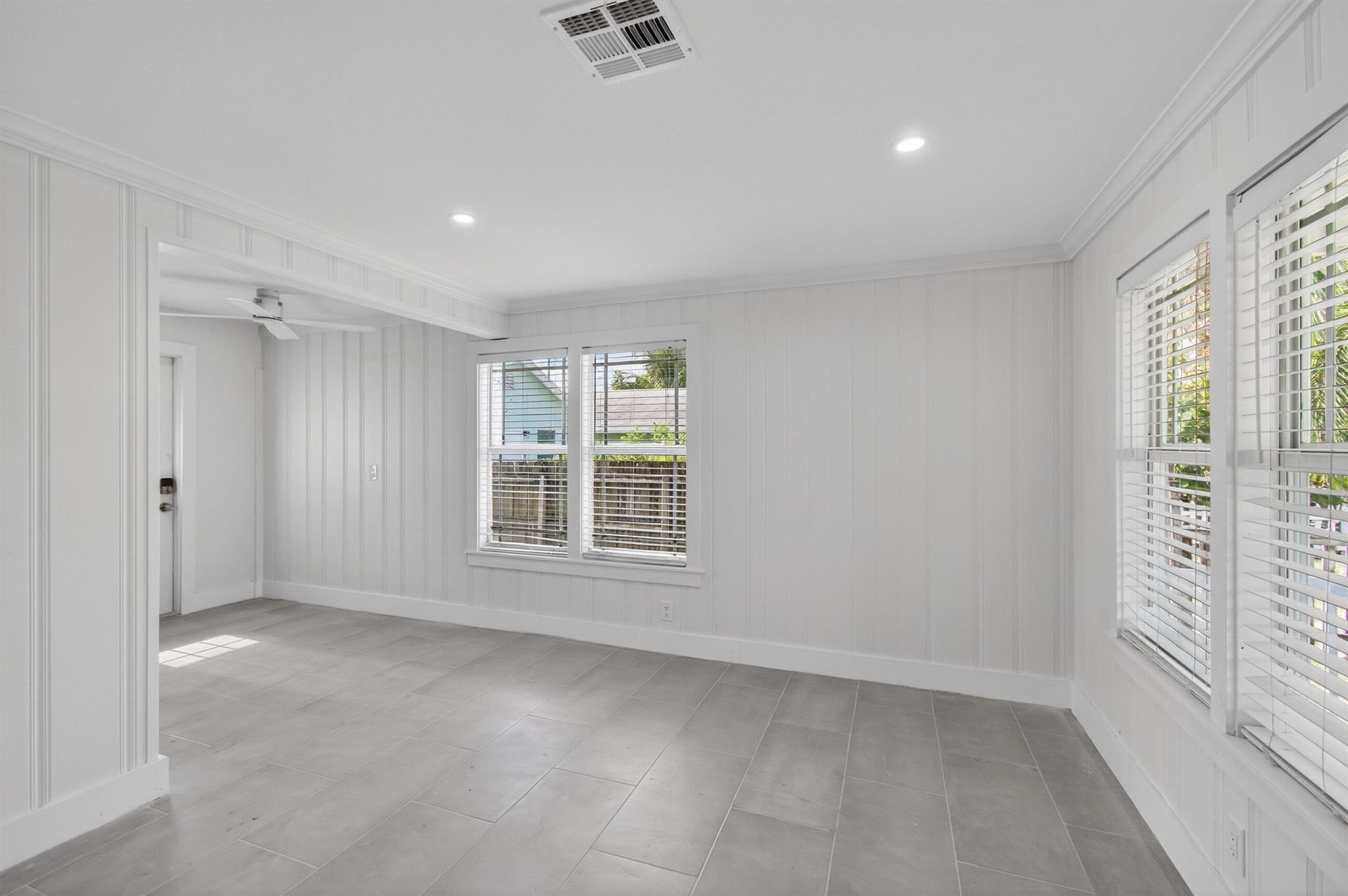 LAKE WORTH TOWN OF - Residential Lease