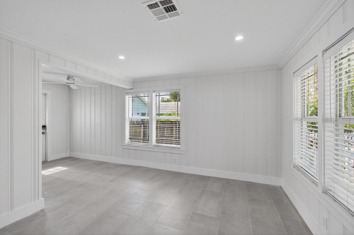 LAKE WORTH TOWN OF - Residential Lease