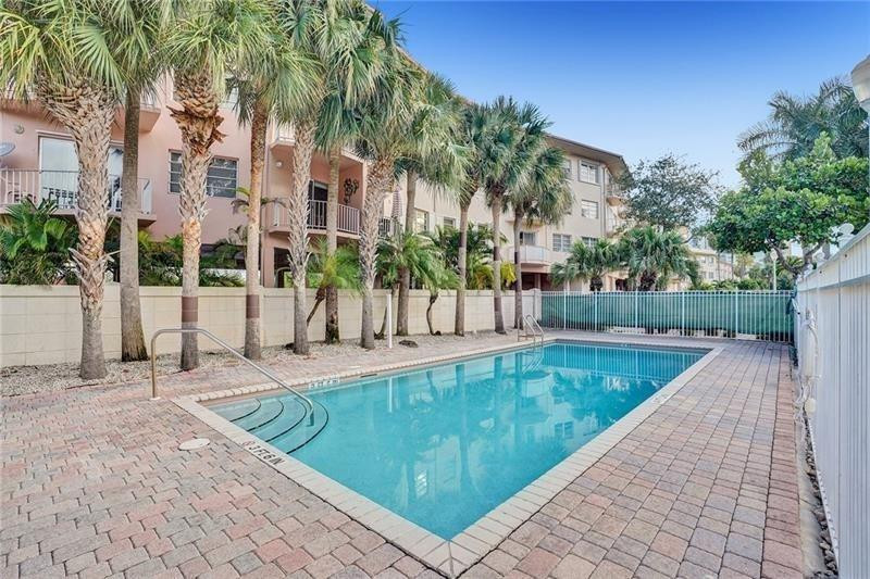 OCEAN WALK VILLAS - Residential