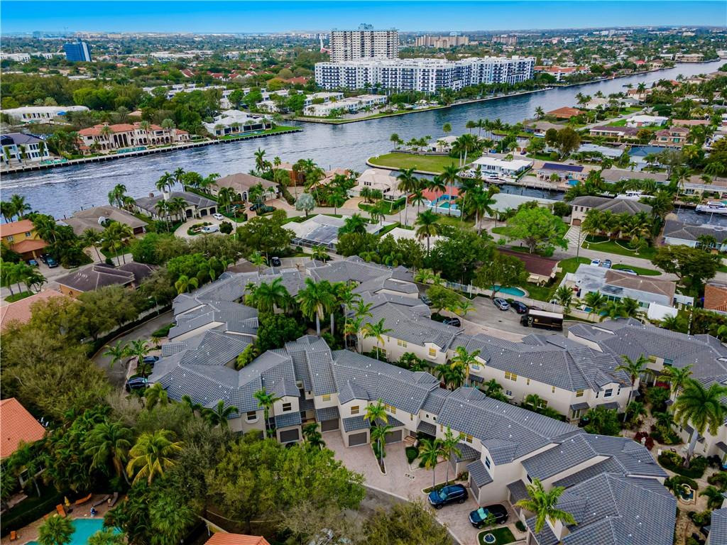 OCEAN WALK VILLAS - Residential