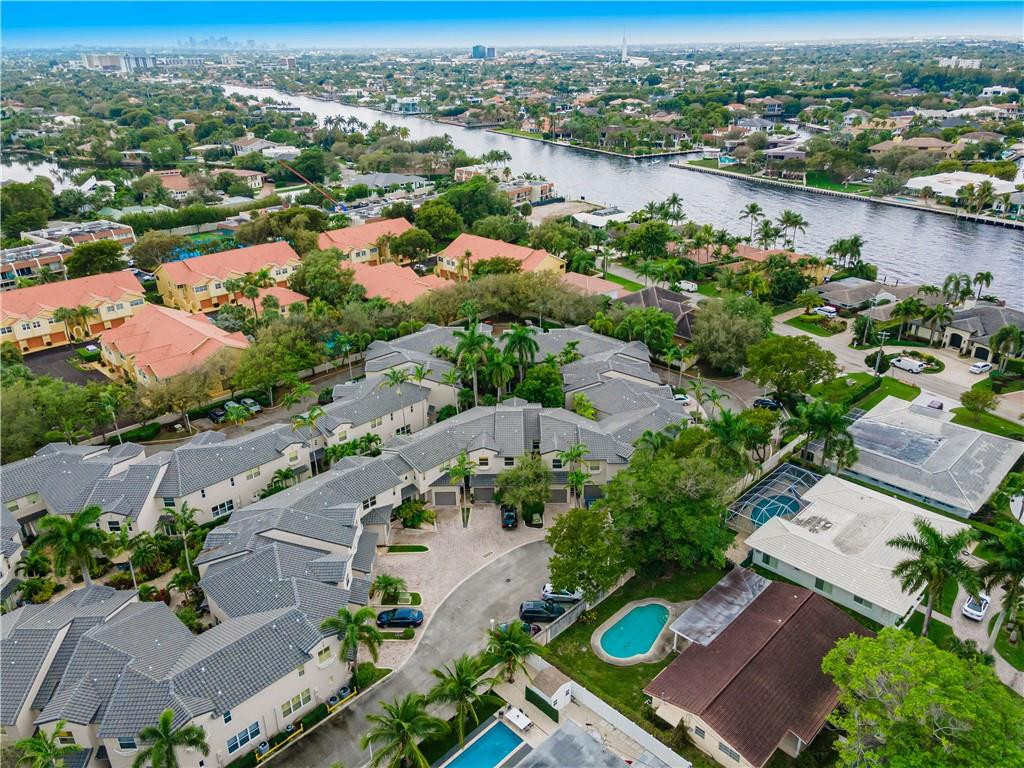 OCEAN WALK VILLAS - Residential